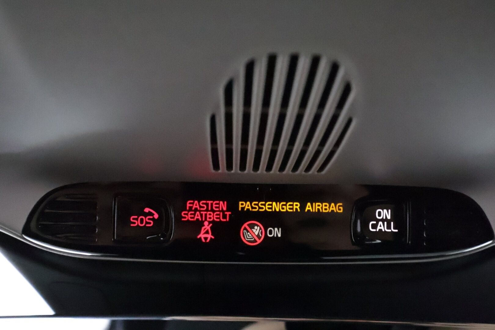 Volvo V60 2019 D3 Business aut **Webasto / P.Tutkat / LED-valot / Navi / Kaistavahti / KeylessGO** - 1-om Suomi-auto / Kahdet Renkaat