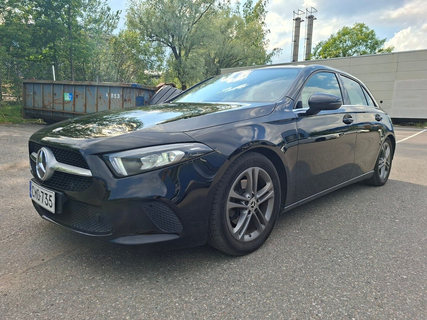 Mercedes-Benz A 2019 180 A Business Style * P-Kamera / Lohko+sisä / Puolinahat / Sporttipenkit / Applecarplay / LED High-Perf.* - * Suomi-auto / Kahdet hyvät renkaat! / Hyvin huollettu *