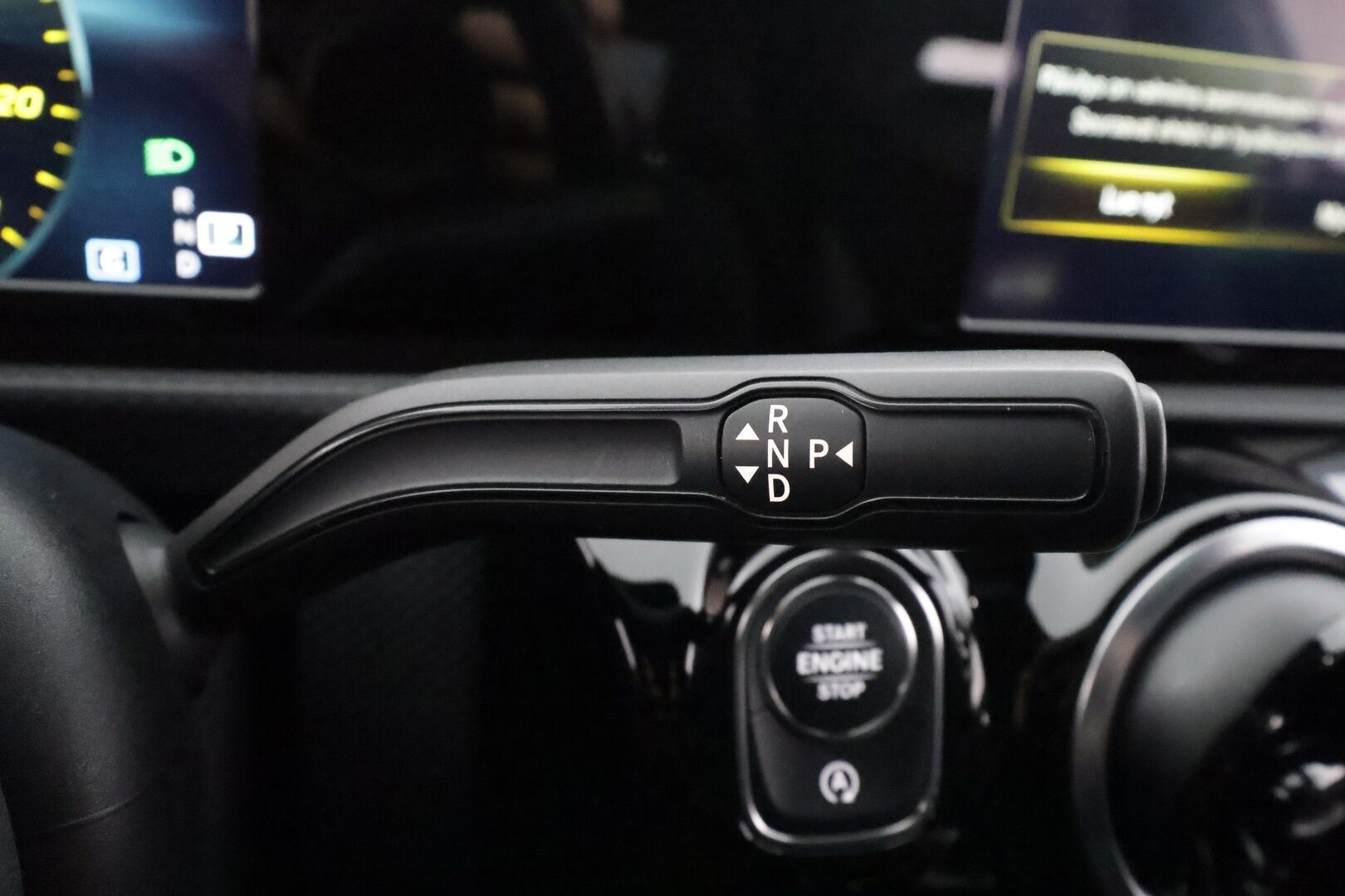 Mercedes-Benz A 2019 180 A Business AMG - | Sporttipenkit | Nahka-alcantara | P.kamera | Navi | LED | Lane Assist | Act. Brake Assist | Dynamic select | Lohko+sisähaara | 2x renkaat aluin | 