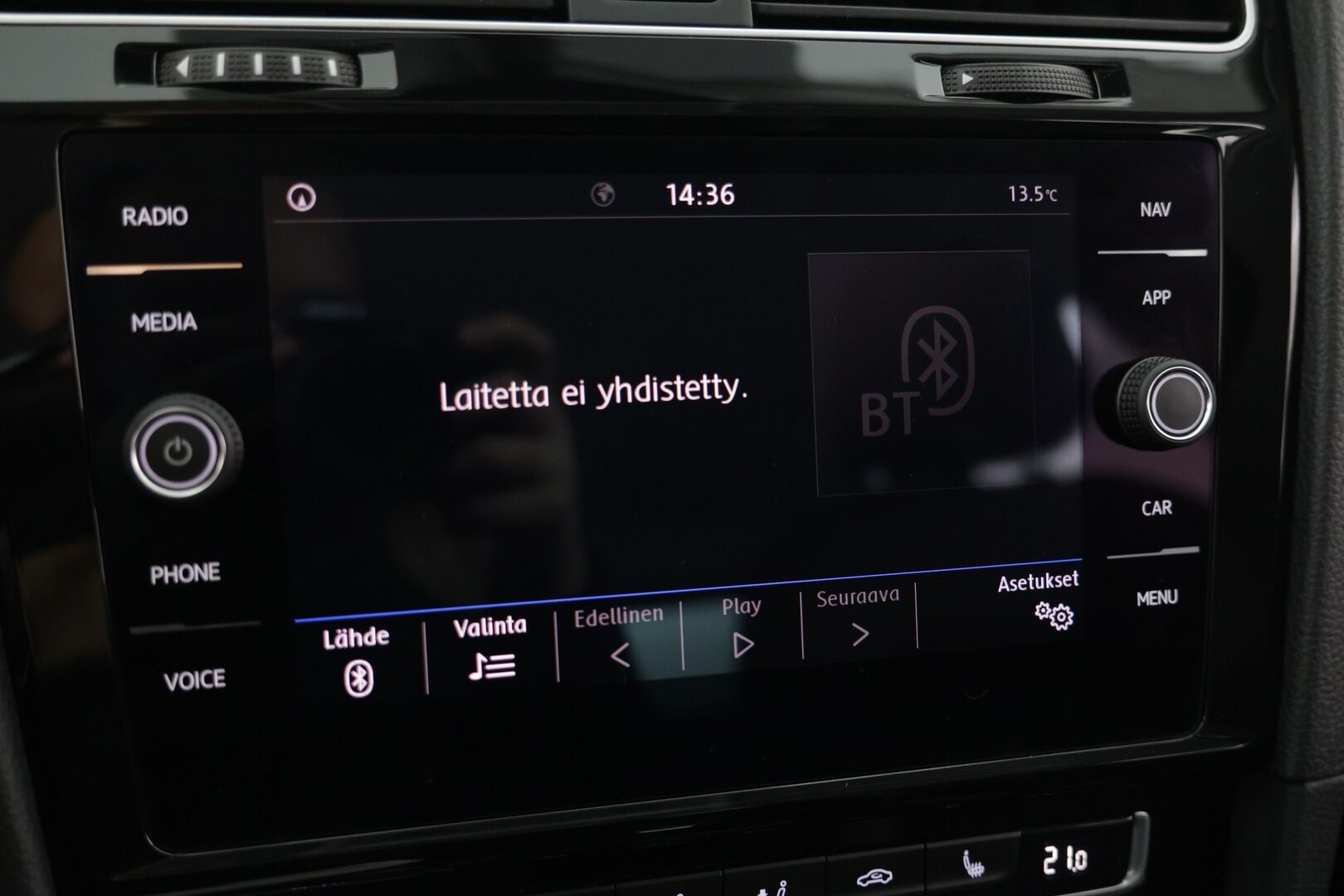 Volkswagen Golf 2019 Highline Limited 1,0 TSI 85 kW (115 hv) DSG-automaatti / Webasto / Adapt. Vakkari / P-kamera / KeylessGo / Apple&Android - 2-om. Suomi-auto / 2x aluvanteet / Huippurenkaat!