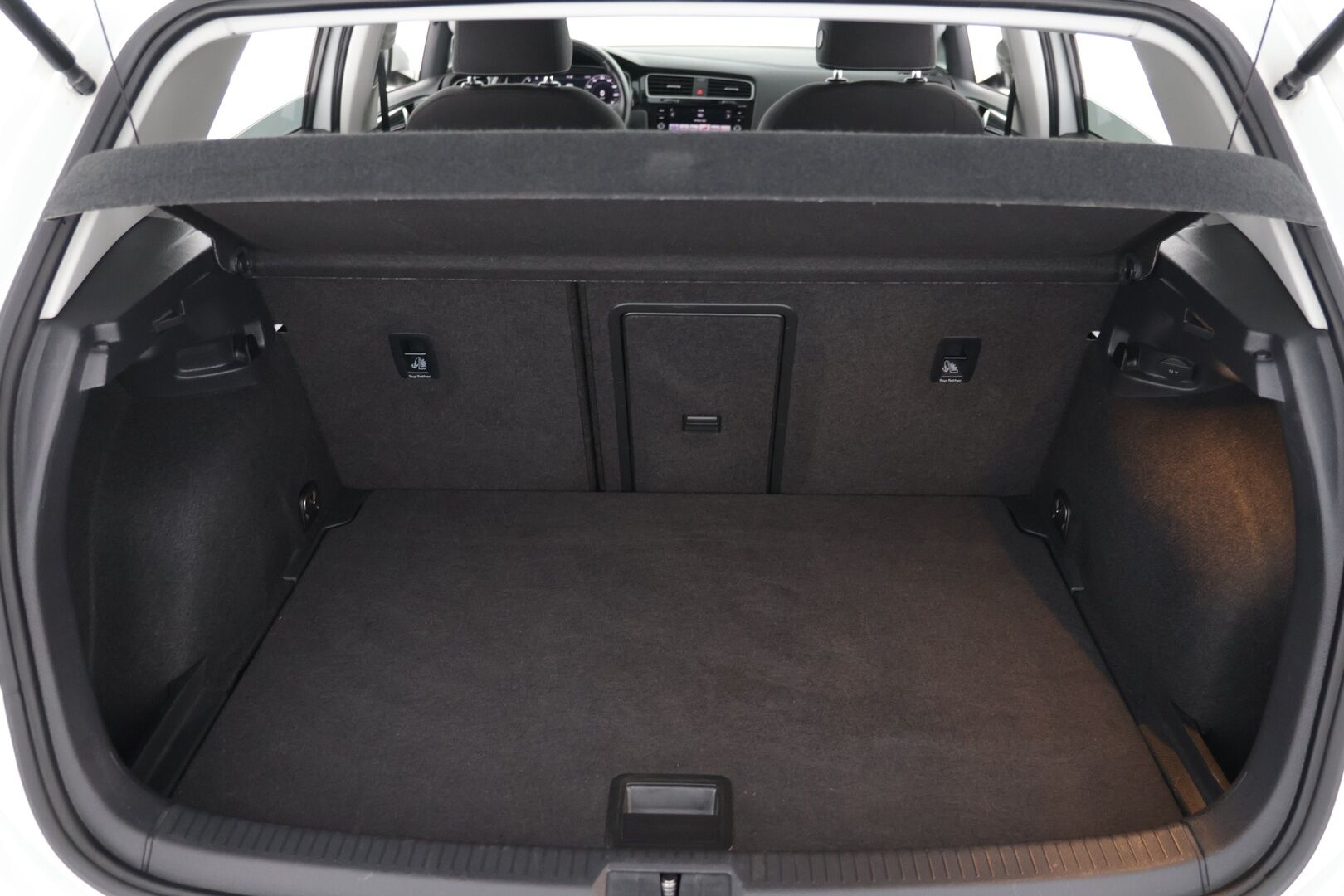 Volkswagen Golf 2019 Highline Limited 1,0 TSI 85 kW (115 hv) DSG-automaatti / Webasto / Adapt. Vakkari / P-kamera / KeylessGo / Apple&Android - 2-om. Suomi-auto / 2x aluvanteet / Huippurenkaat!