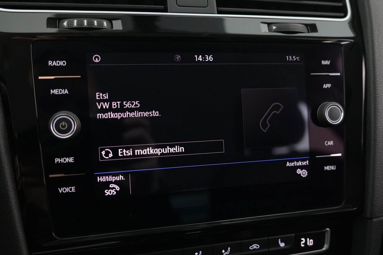 Volkswagen Golf 2019 Highline Limited 1,0 TSI 85 kW (115 hv) DSG-automaatti / Webasto / Adapt. Vakkari / P-kamera / KeylessGo / Apple&Android - 2-om. Suomi-auto / 2x aluvanteet / Huippurenkaat!