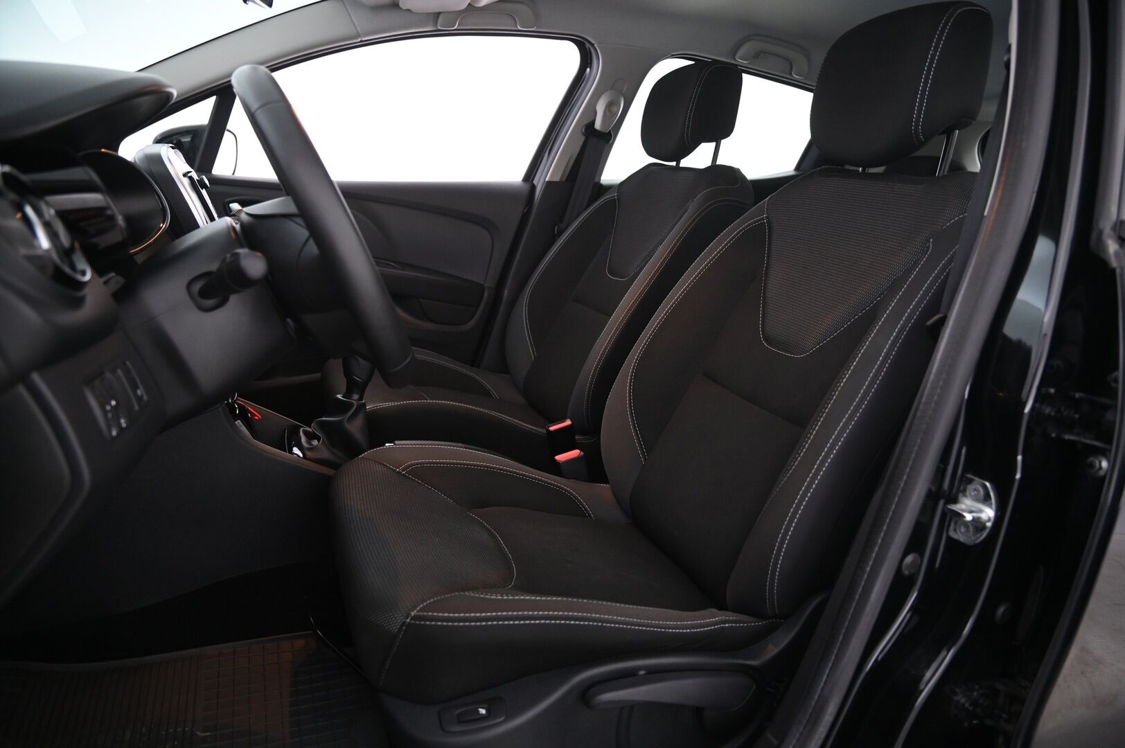 Renault Clio 2019 TCe 90 Fête - Bass Reflex | Koukku | Vakionopeudensäädin | 2x Renkaat&Vanteet | 1- Omisteinen | Suomi-auto | Bluetooth | 2x Avain 