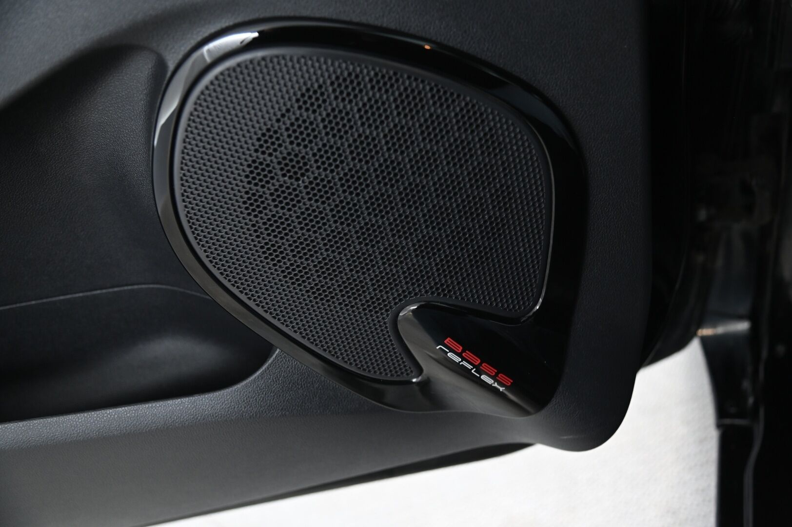 Renault Clio 2019 TCe 90 Fête - Bass Reflex | Koukku | Vakionopeudensäädin | 2x Renkaat&Vanteet | 1- Omisteinen | Suomi-auto | Bluetooth | 2x Avain 