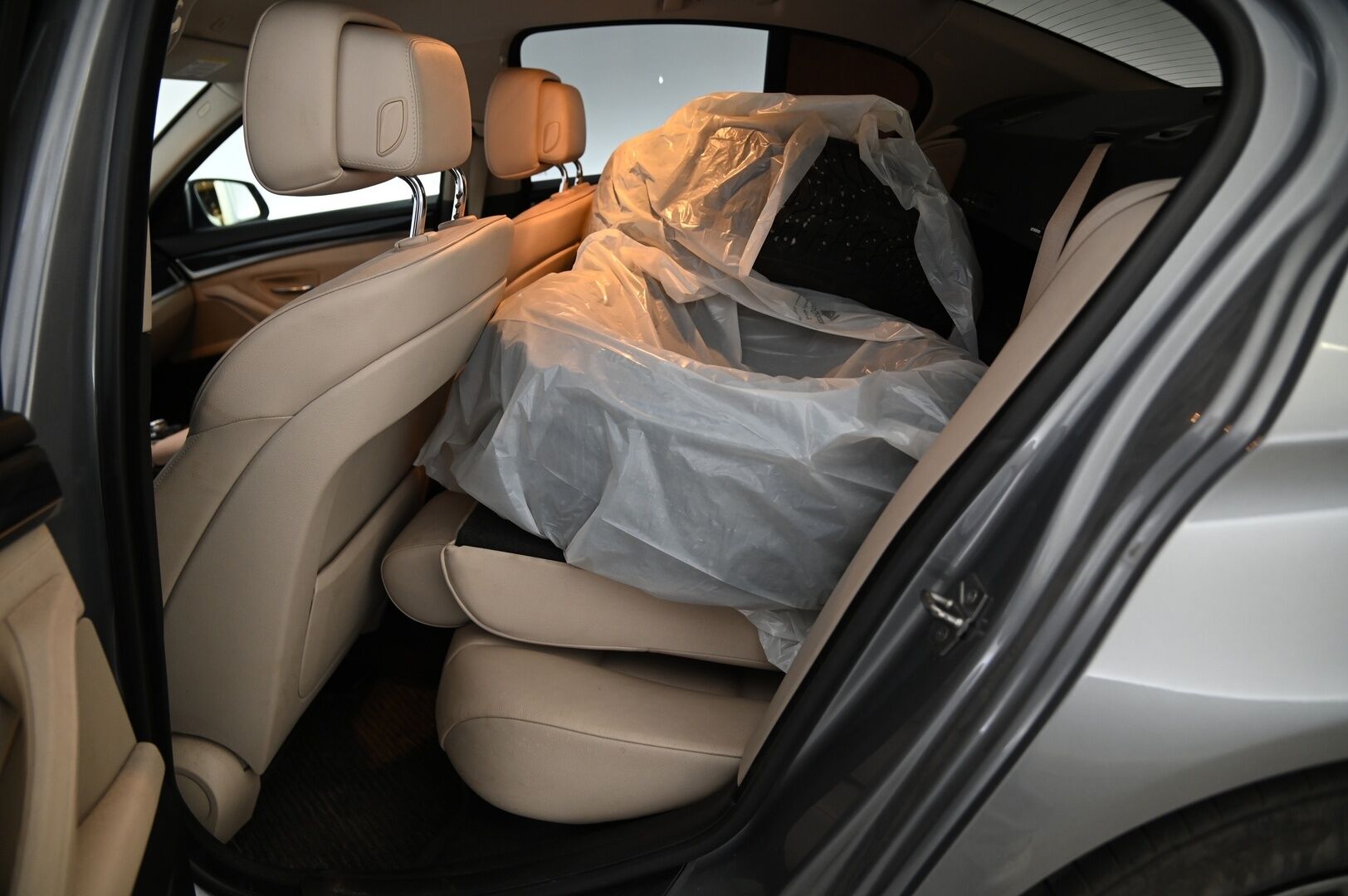 BMW 523 2010 3.0 A F10 Sedan  *Myydään Huutokaupat.com*