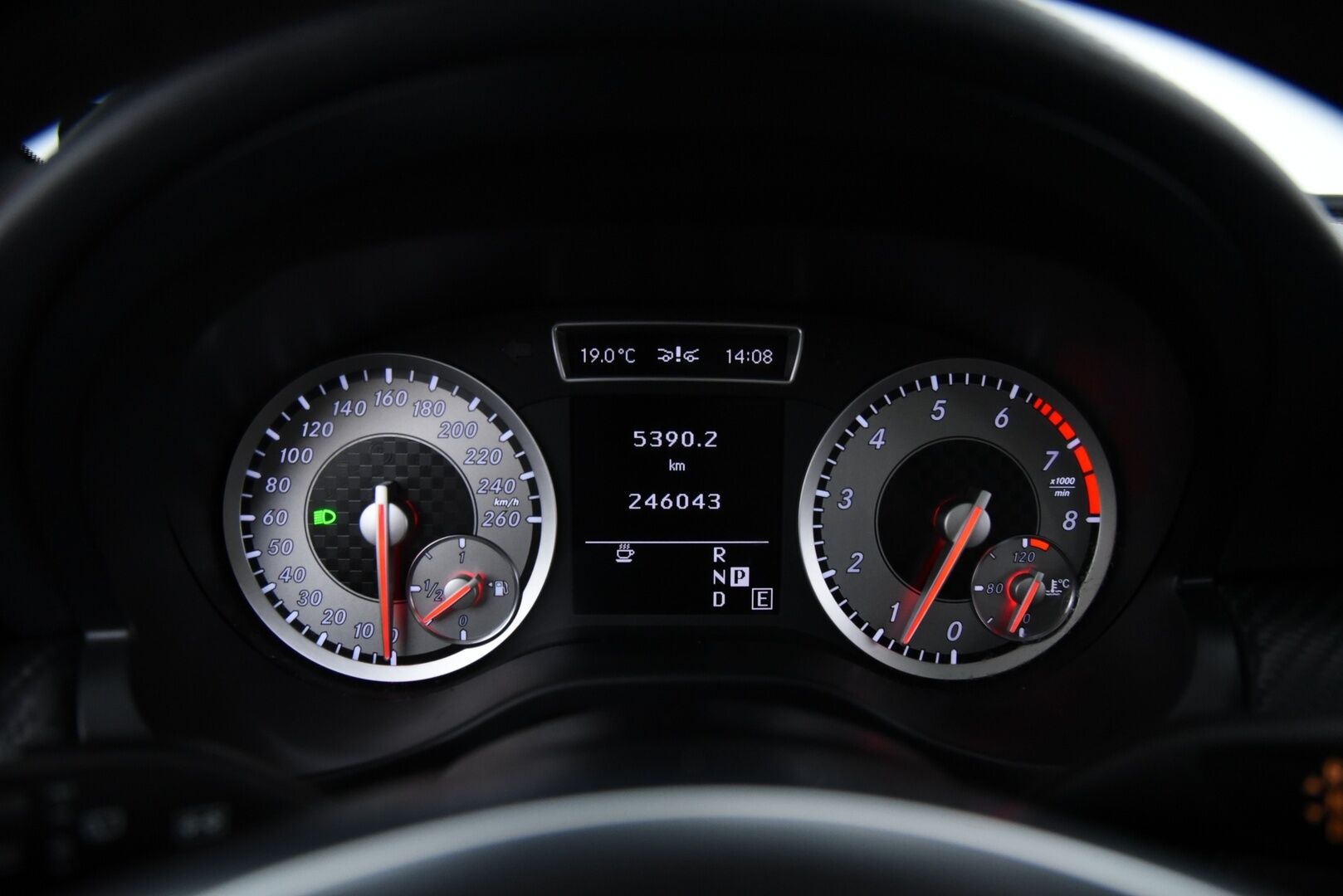 Mercedes-Benz A 2013 250 Sport A Premium Business AMG / Panorama / Harman/Kardon / Nahat / Comand / Bi-Xenon / Vakkari / - Jakoketju vaihdettu! / Punaiset vyöt / Night package /