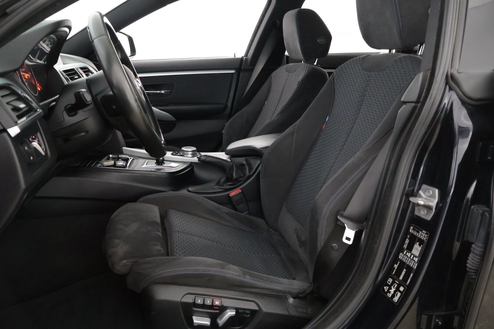 BMW 435 2016 F36 Gran Coupe 435d A xDrive Business M Sport * Muistipenkit / Vetokoukku / Comfort Access / Hifit / P. Tutkat * - * Vakkari / Prof. Navi / Bluetooth / Sähkökontti *