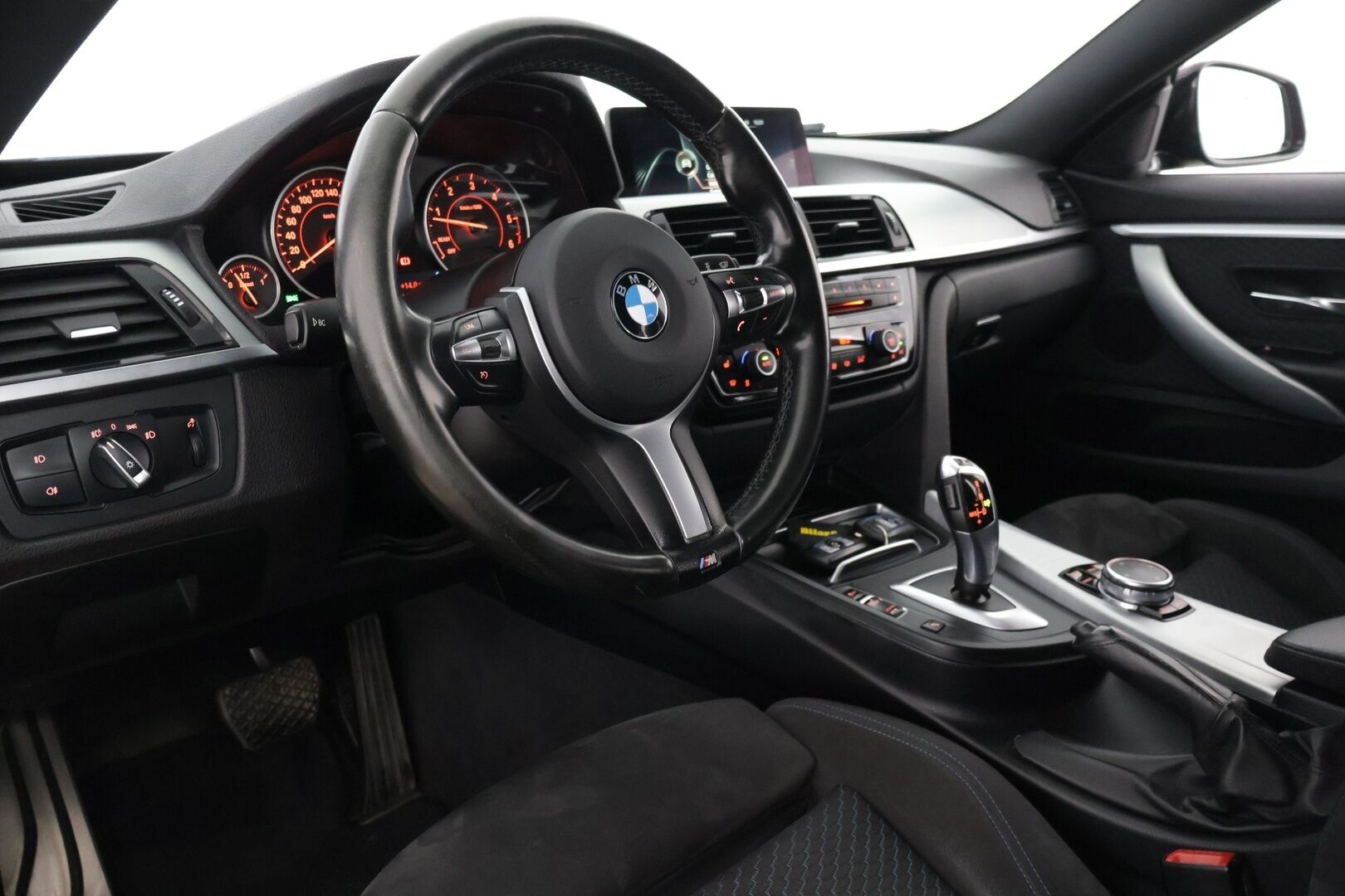 BMW 435 2016 F36 Gran Coupe 435d A xDrive Business M Sport * Muistipenkit / Vetokoukku / Comfort Access / Hifit / P. Tutkat * - * Vakkari / Prof. Navi / Bluetooth / Sähkökontti *