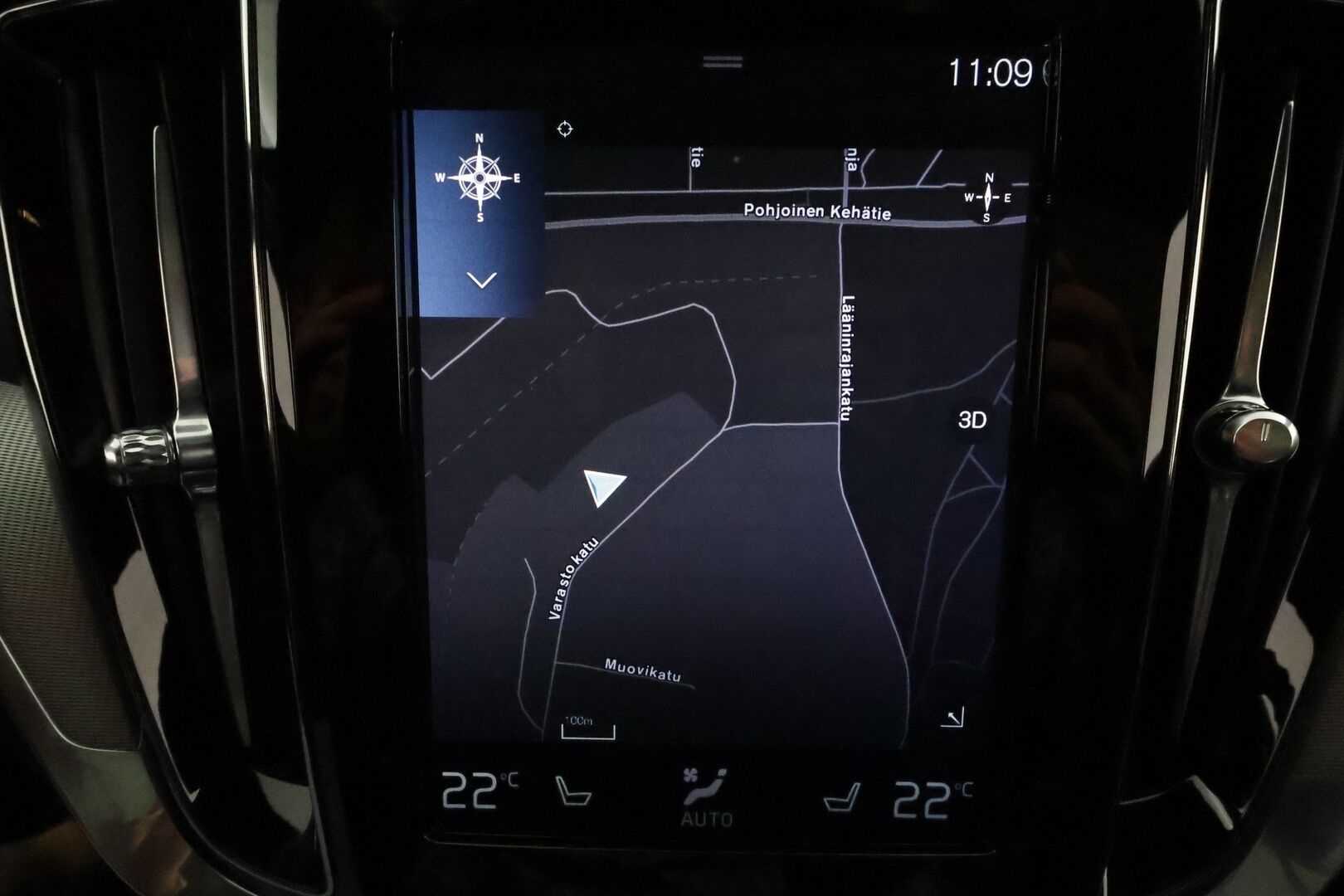 Volvo V60 2019 T8 AWD R-Design aut **Adapt.vakkari / H&K / 360° / Muistipenkit / Koukku / Webasto / Full LED / Panorama / HUD** - Suomi-auto / Merkkihuollettu / Kahdet renkaat aluvanteilla / Penkinlämmittimet takana / Ratinlämmitin / Sportti puolinahat / BLIS