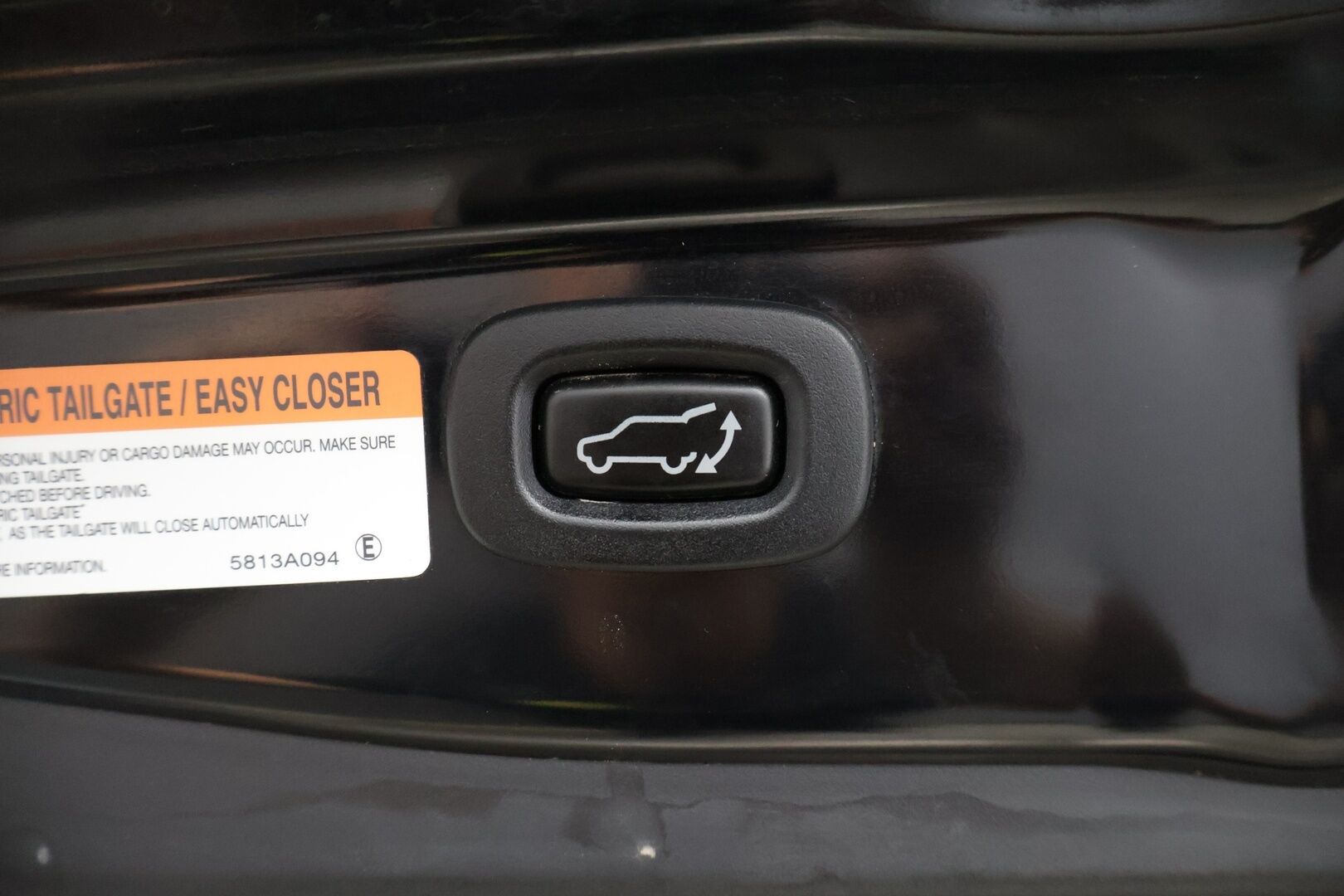 Mitsubishi Outlander PHEV 2014 Instyle Navi 4WD 5P * Nahat / Panoraama / Navi / Peruutuskamera / Rockford Premium Audio / Keylessgo * - * Juuri katsastettu / Hyvillä varusteilla  * 