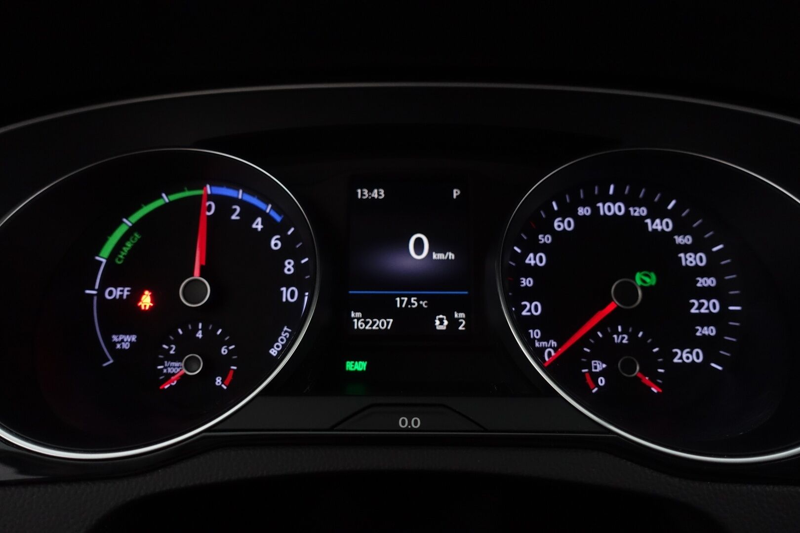 Volkswagen Passat 2017 Variant GTE Plug-In Hybrid 160 kW (218 hv) DSG  * ACC / Webasto / Dynaudio / Koukku / Nahka/Alcantara / P.Kamera * - 2 X Renkaat & Vanteet - HULLUT AVAJAISHULINAT KORKOTARJOUS 3,29 %