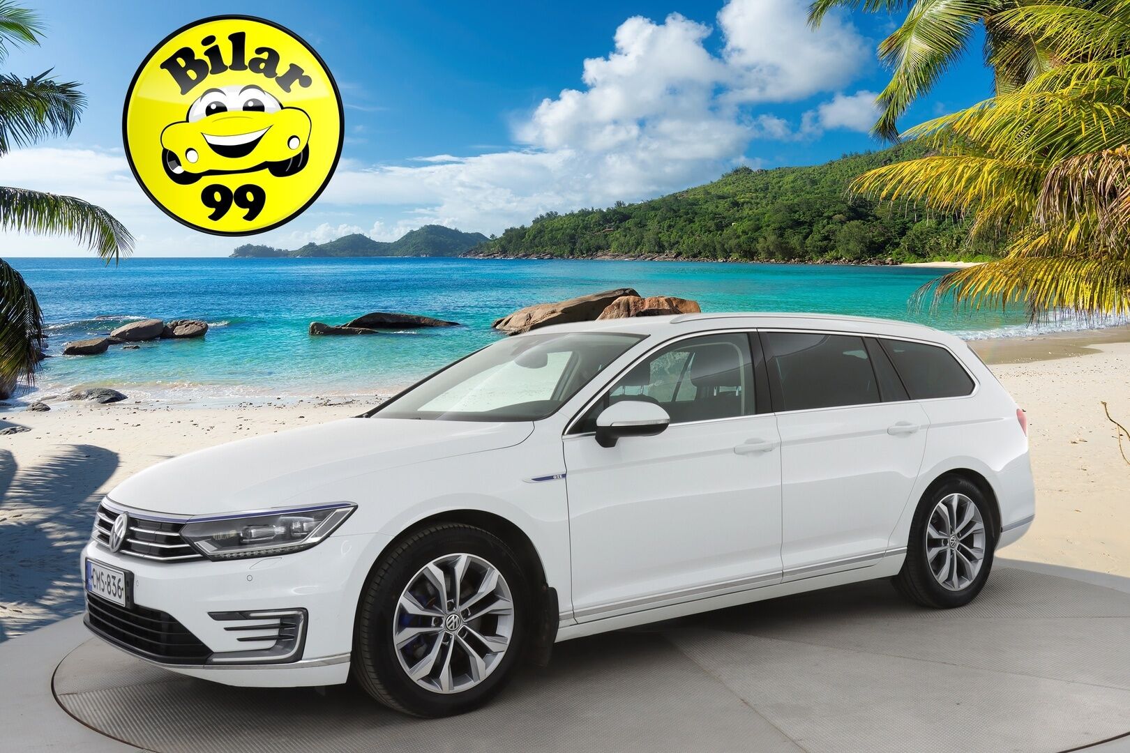 Volkswagen Passat 2017 Variant GTE Plug-In Hybrid 160 kW (218 hv) DSG  * ACC / Webasto / Dynaudio / Koukku / Nahka/Alcantara / P.Kamera * - 2 X Renkaat & Vanteet - HULLUT AVAJAISHULINAT KORKOTARJOUS 3,29 %