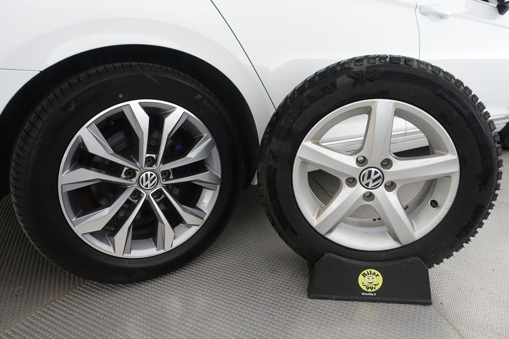 Volkswagen Passat 2017 Variant GTE Plug-In Hybrid 160 kW (218 hv) DSG  * ACC / Webasto / Dynaudio / Koukku / Nahka/Alcantara / P.Kamera * - 2 X Renkaat & Vanteet - HULLUT AVAJAISHULINAT KORKOTARJOUS 3,29 %