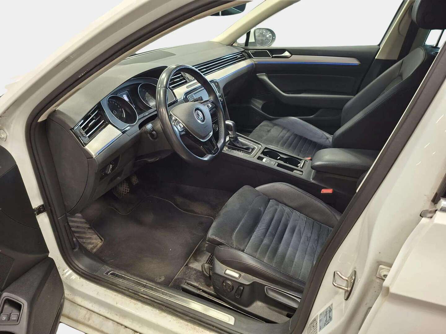 Volkswagen Passat 2016 Variant GTE Plug-In Hybrid 160 kW (218 hv) DSG  * Webasto / ACC / Dynaudio / Koukku / P.kamera & tutkat / Sporttipenkit * - HULLUT AVAJAISHULINAT KORKOTARJOUS 3,29 %