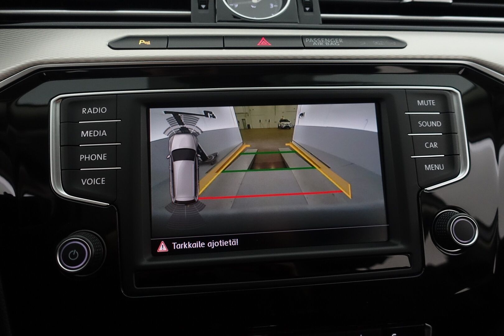 Volkswagen Passat 2017 Variant GTE Plug-In Hybrid 160 kW (218 hv) DSG  * ACC / Webasto / Dynaudio / Koukku / Nahka/Alcantara / P.Kamera * - 2 X Renkaat & Vanteet - HULLUT AVAJAISHULINAT KORKOTARJOUS 3,29 %