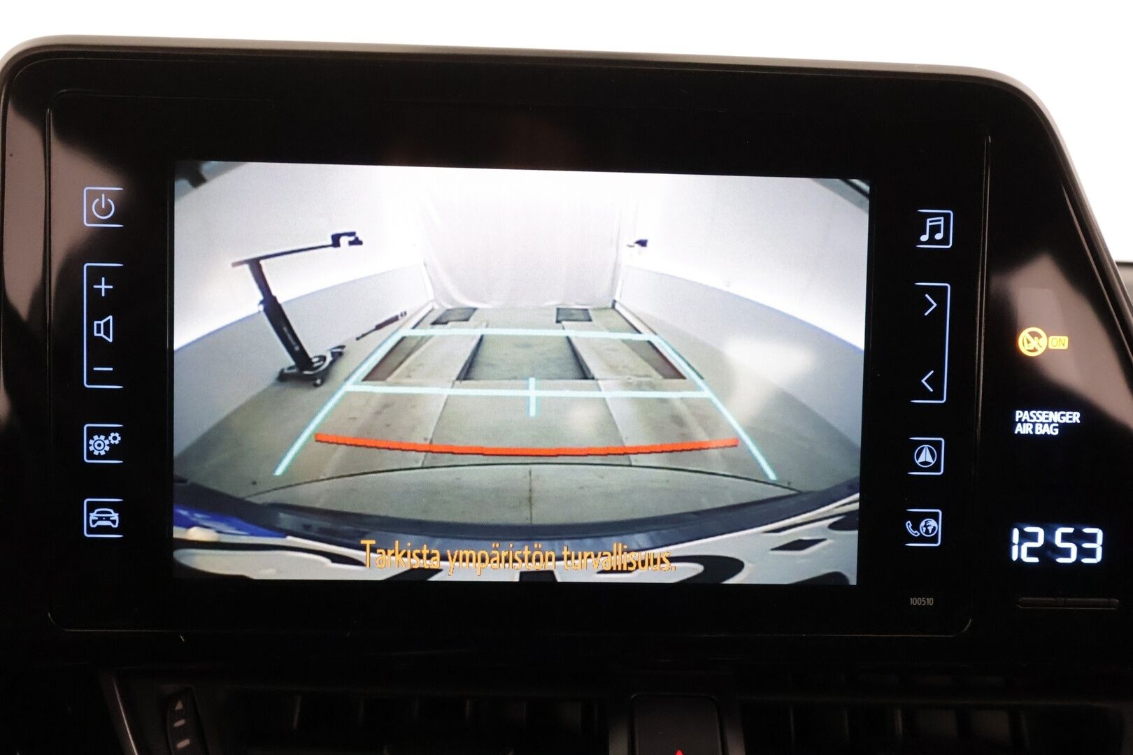 Toyota C-HR 2019 1,8 Hybrid Active Edition - | ACC | P.kamera | Navi | Lohkolämmitin | Keyless | Lane Assist | RSA | Aut. pitkät | Bluetooth | 2x renkaat aluin | Huoltokirja | 