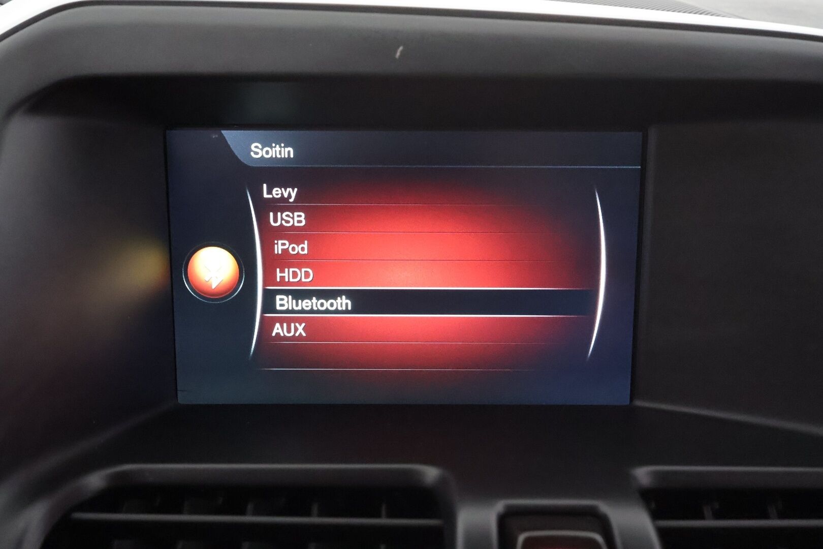 Volvo XC60 2016 D4 AWD Business aut * H&K / Webasto / Koukku / Xenon / Panorama / Kaistavahti / Navi * - Muistipenkki / P.tutkat / Kahdet renkaat aluvanteilla