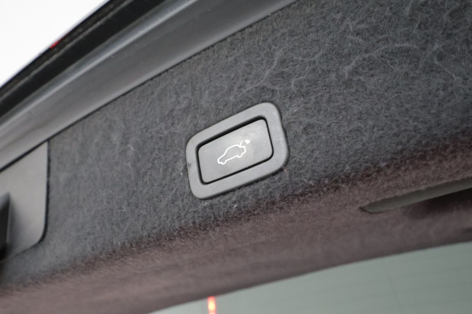 Volvo XC60 2016 D4 AWD Business aut * H&K / Webasto / Koukku / Xenon / Panorama / Kaistavahti / Navi * - Muistipenkki / P.tutkat / Kahdet renkaat aluvanteilla