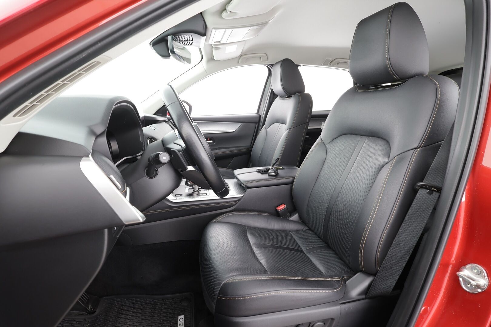 Mazda CX-60 2023 2.5 PHEV 8AT AWD Exclusive-Line Comfort * HUD / Bose / ACC / 360 / Ilmastoitu Muistipenkki / LED / Navi / Keyless * - Suomi-auto / 2x Latauskaapelit / Kahdet renkaat aluvanteilla