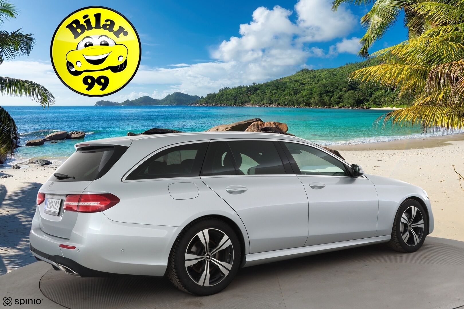 Mercedes-Benz E 2017 200 T A AMG * Vakkari / P.kamera / Lohko+Sisä / Widescreen / Sporttipenkit / Sähköluukku / Navi * - Kahdet renkaat aluvanteilla / Merkkihuollettu