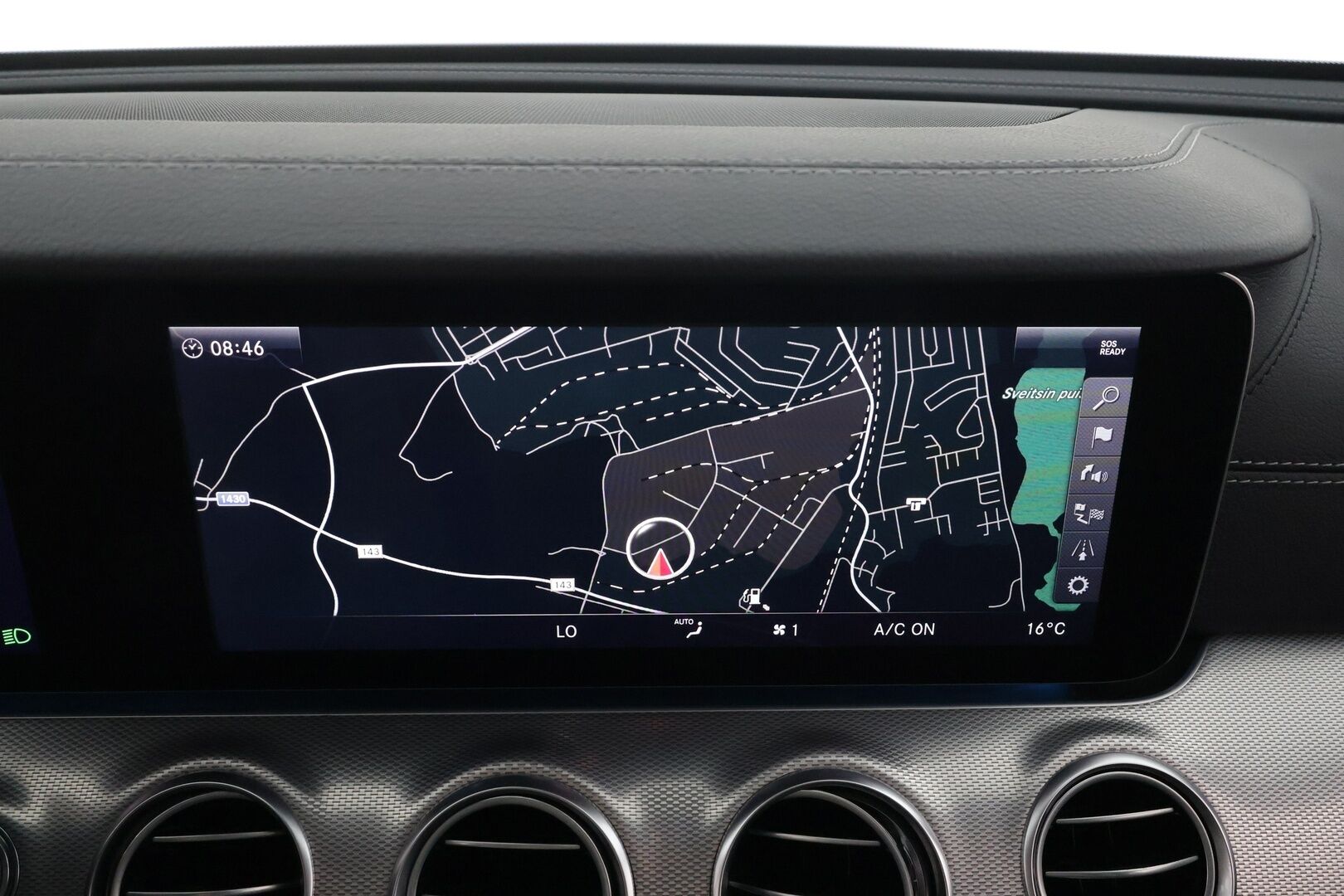 Mercedes-Benz E 2017 200 T A AMG * Vakkari / P.kamera / Lohko+Sisä / Widescreen / Sporttipenkit / Sähköluukku / Navi * - Kahdet renkaat aluvanteilla / Merkkihuollettu