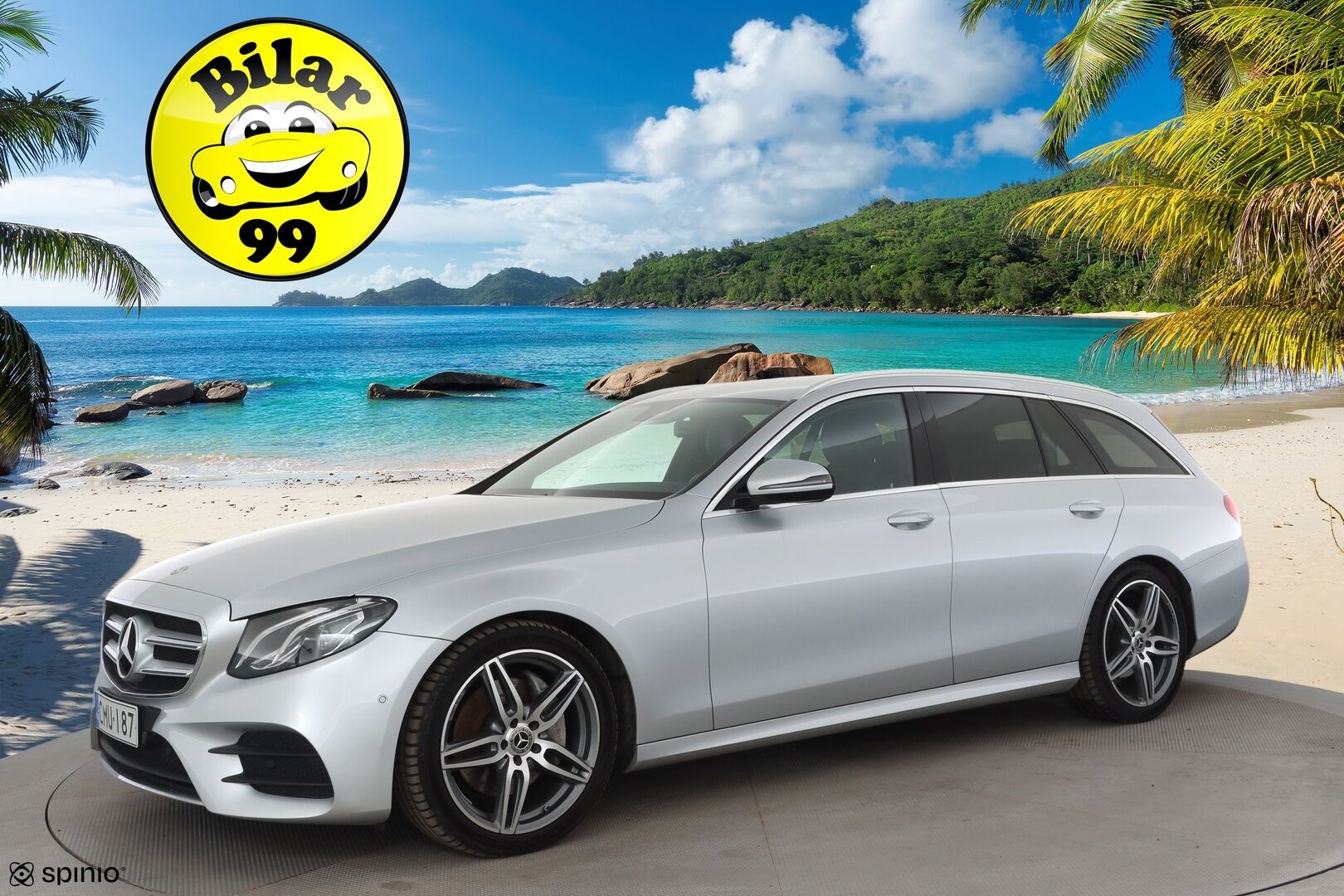 Mercedes-Benz E 2017 200 T A AMG * Vakkari / P.kamera / Lohko+Sisä / Widescreen / Sporttipenkit / Sähköluukku / Navi * - Kahdet renkaat aluvanteilla / Merkkihuollettu