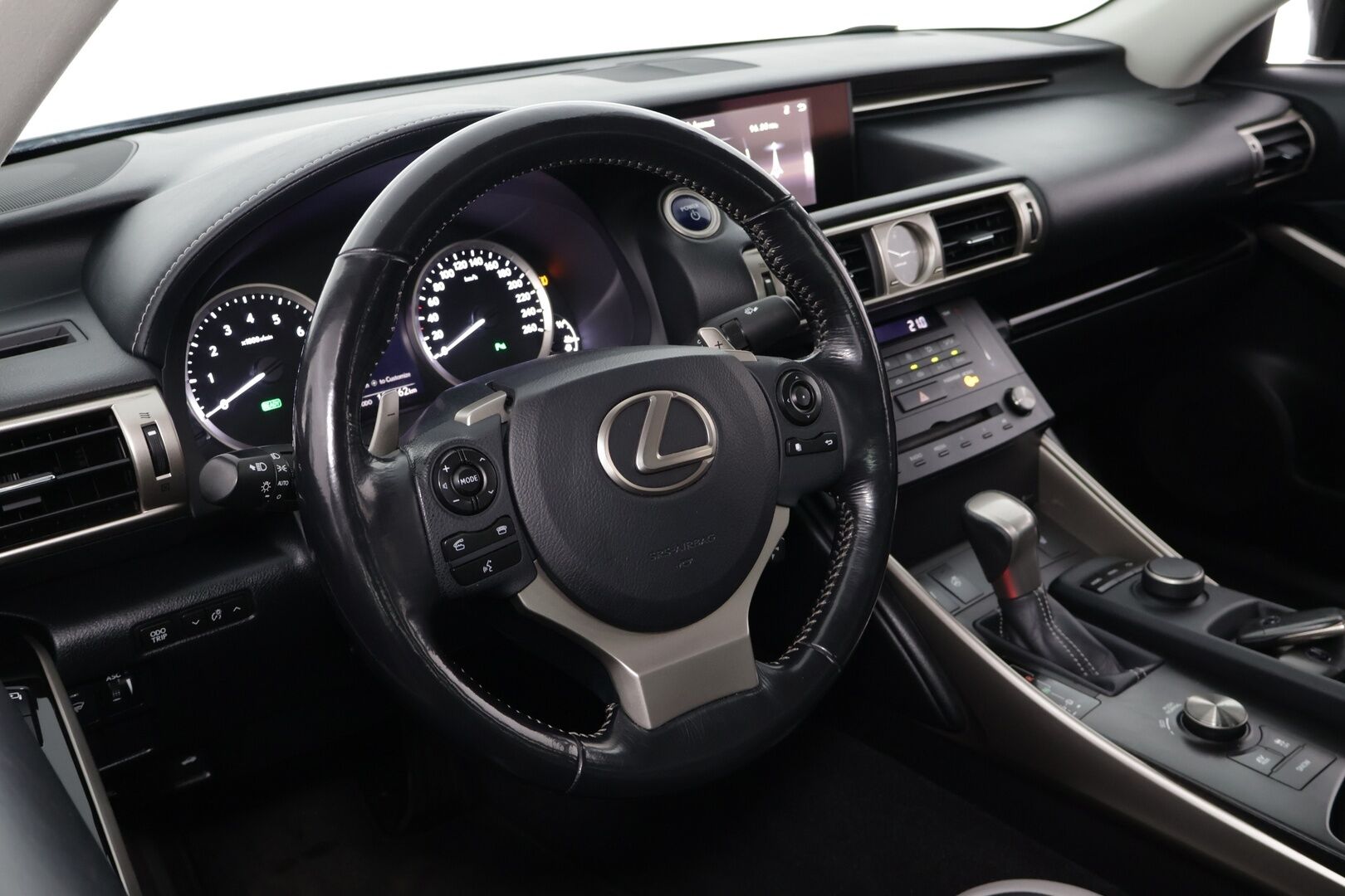 Lexus IS 2015 300h Comfort Business ** Osanahat / Navi / Kamera / Vakkari