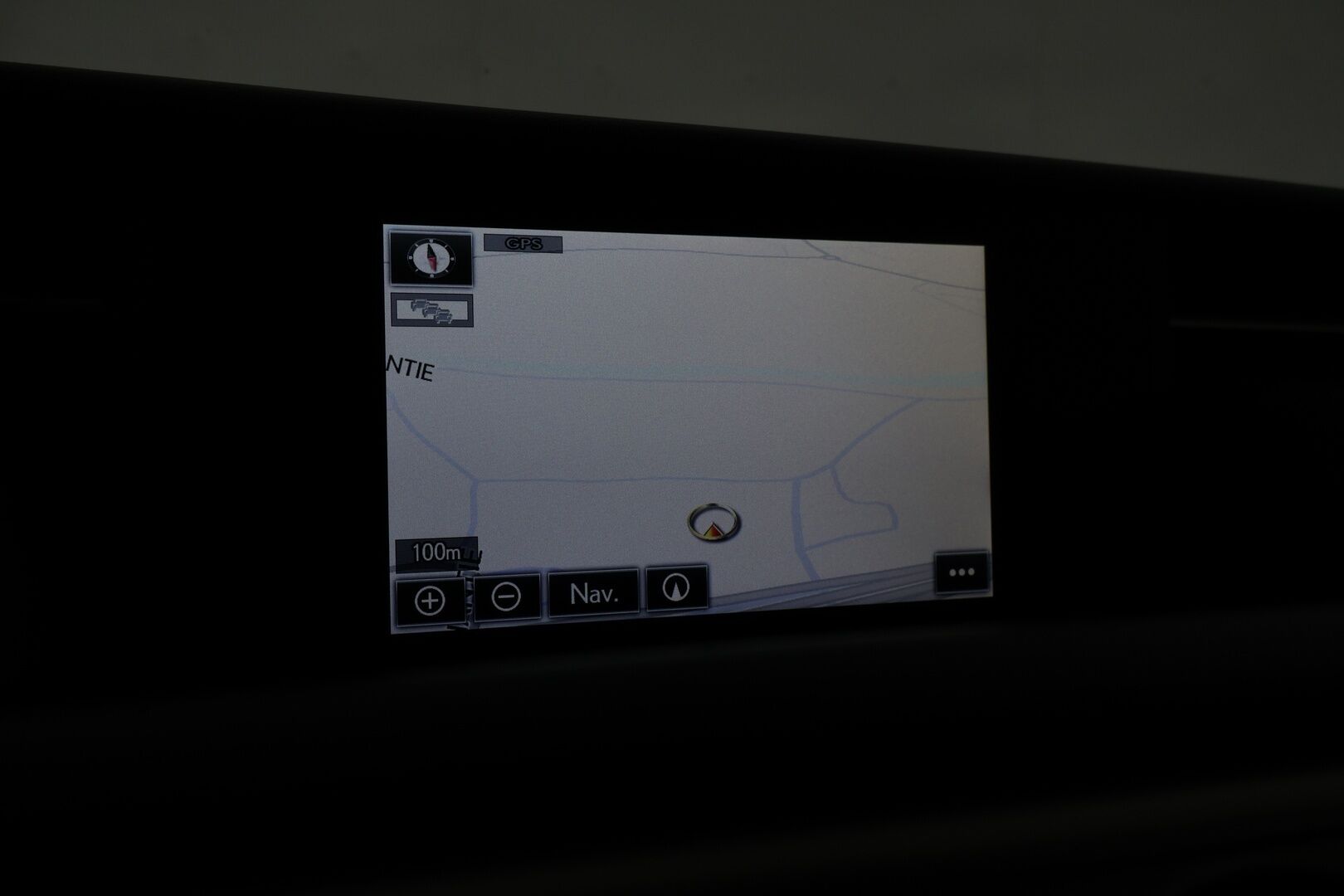 Lexus IS 2015 300h Comfort Business ** Osanahat / Navi / Kamera / Vakkari