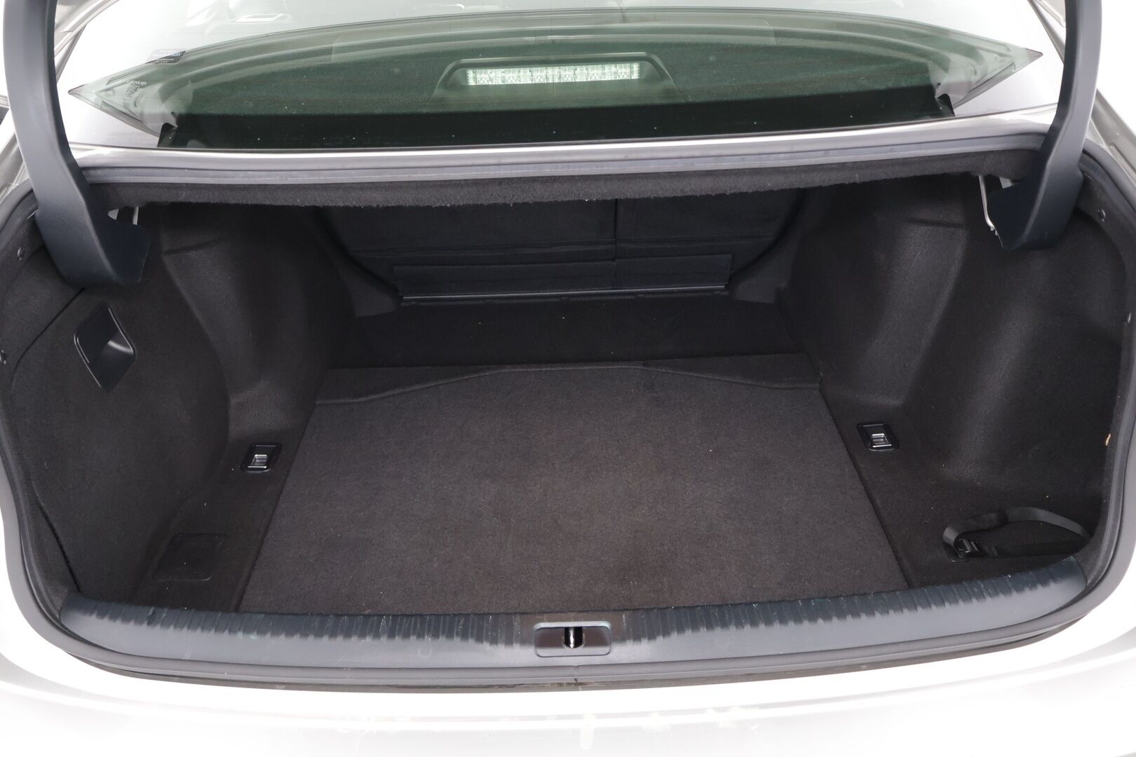 Lexus IS 2015 300h Comfort Business ** Osanahat / Navi / Kamera / Vakkari