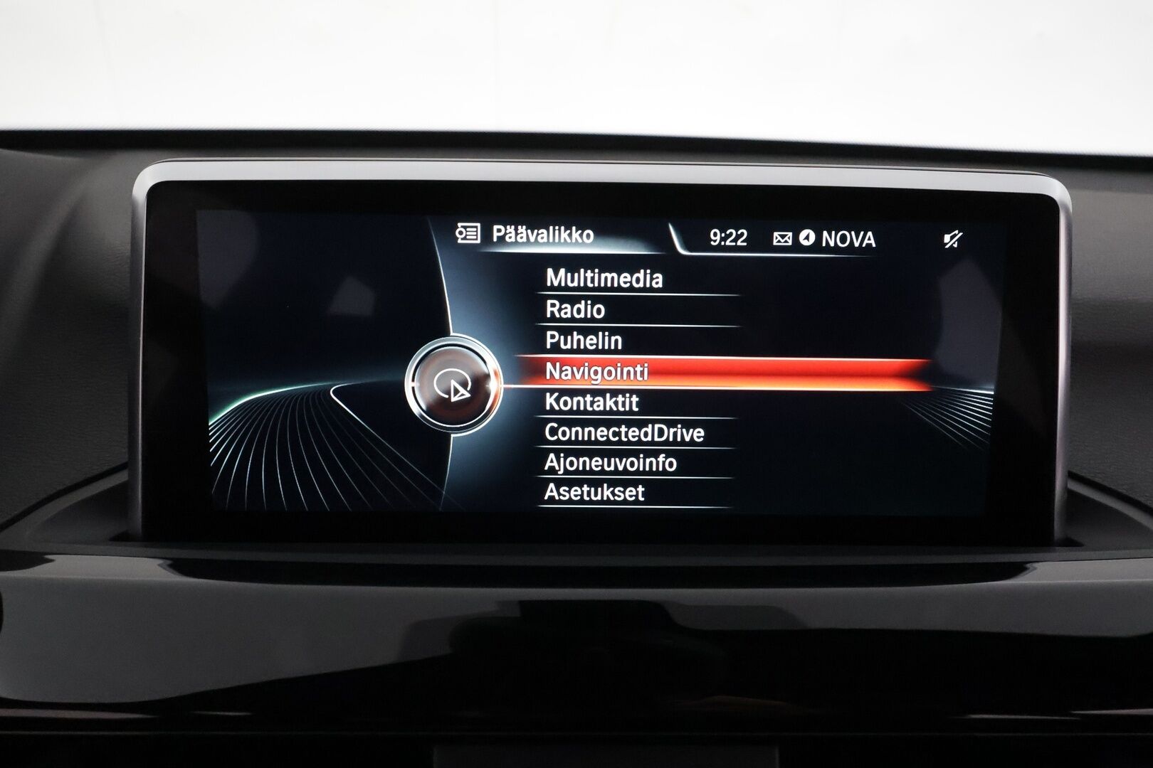 BMW X1 2016 F48 xDrive25dA Xline *ACC / Harman&Kardon / Panorama / HUD / Muistipenkit / ComfortAccess / P.kamera / Koukku* - Hyvät varusteet! 