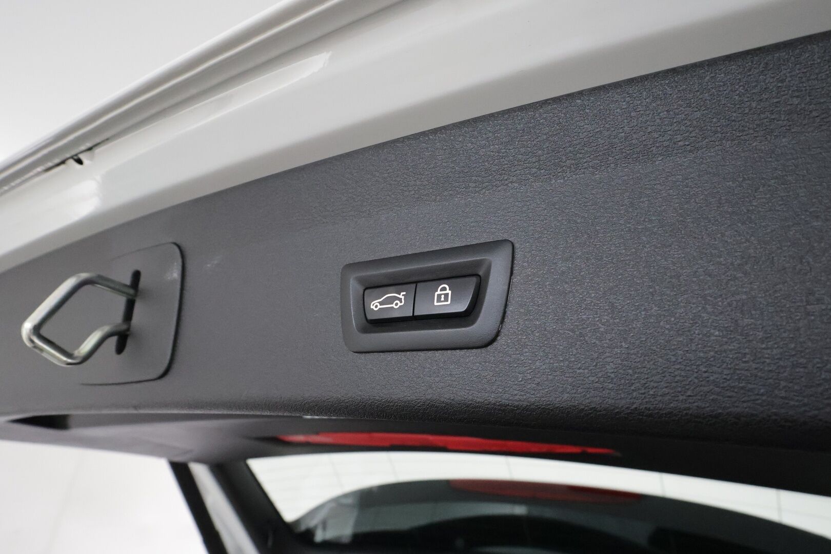 BMW X1 2016 F48 xDrive25dA Xline *ACC / Harman&Kardon / Panorama / HUD / Muistipenkit / ComfortAccess / P.kamera / Koukku* - Hyvät varusteet! 