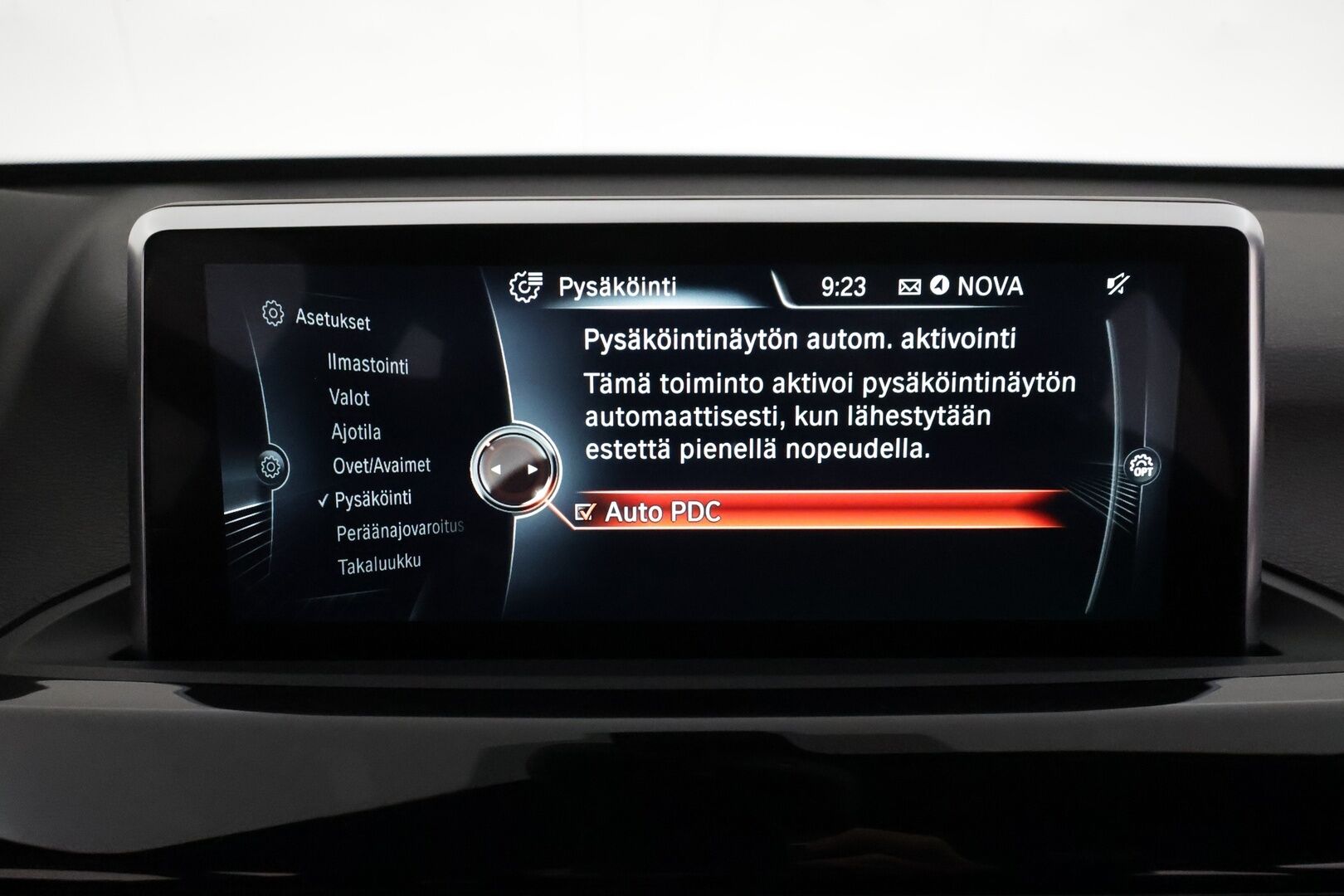 BMW X1 2016 F48 xDrive25dA Xline *ACC / Harman&Kardon / Panorama / HUD / Muistipenkit / ComfortAccess / P.kamera / Koukku* - Hyvät varusteet! 