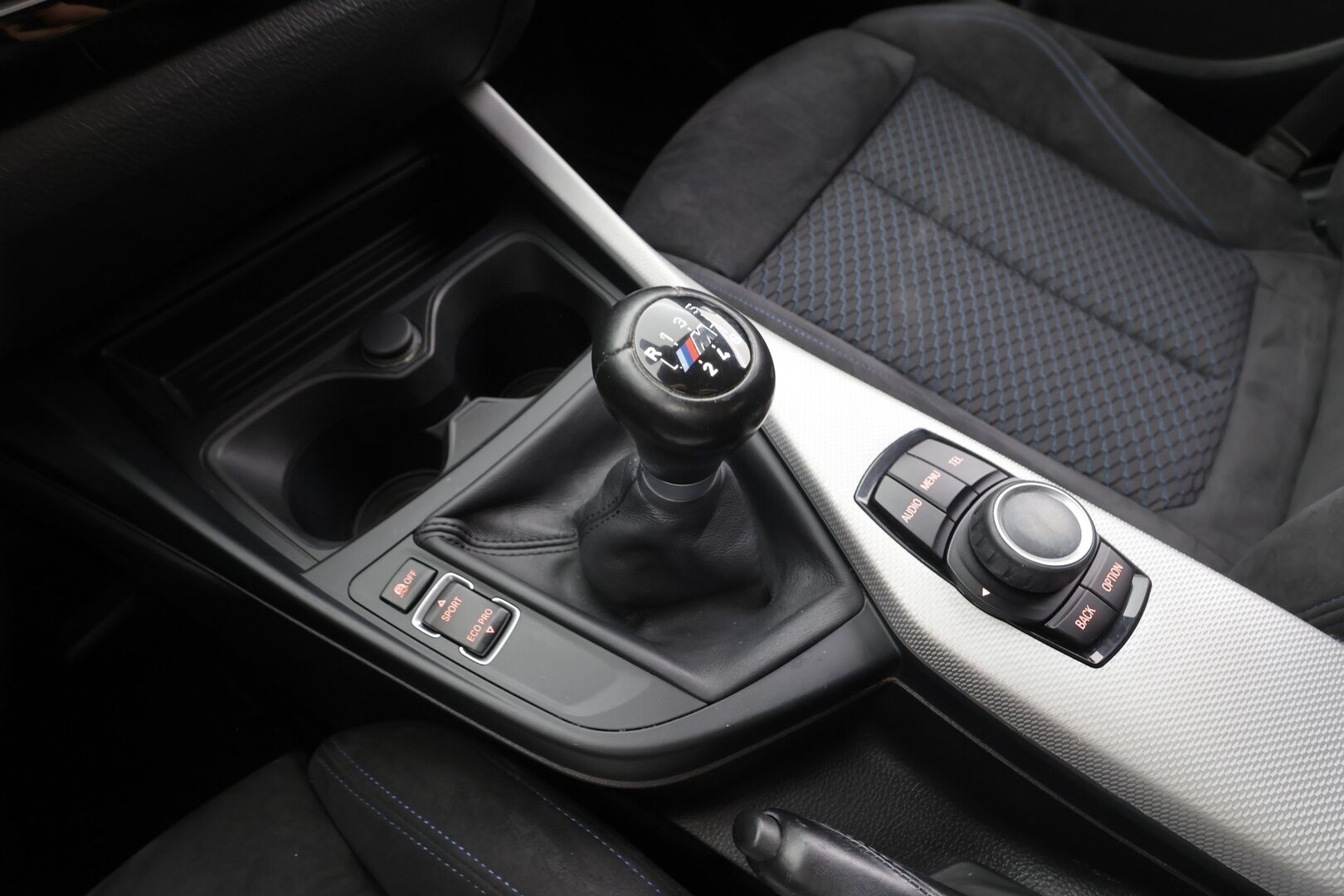 BMW 118 2017 F20 Hatchback 118i Business M Sport - Alcantara Sporttipenkit | ShadowLine | LED | M Sport Alusta | Vakkari | Peruutustutka | Näyttävä!