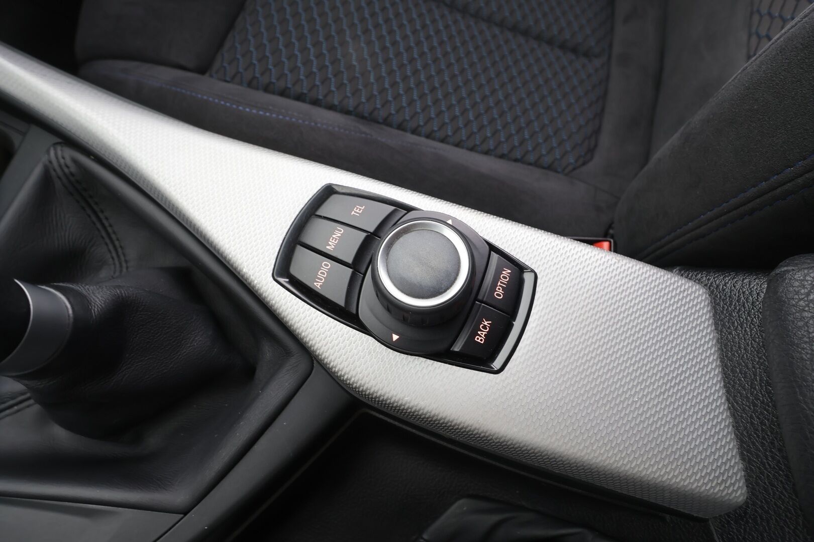 BMW 118 2017 F20 Hatchback 118i Business M Sport - Alcantara Sporttipenkit | ShadowLine | LED | M Sport Alusta | Vakkari | Peruutustutka | Näyttävä!