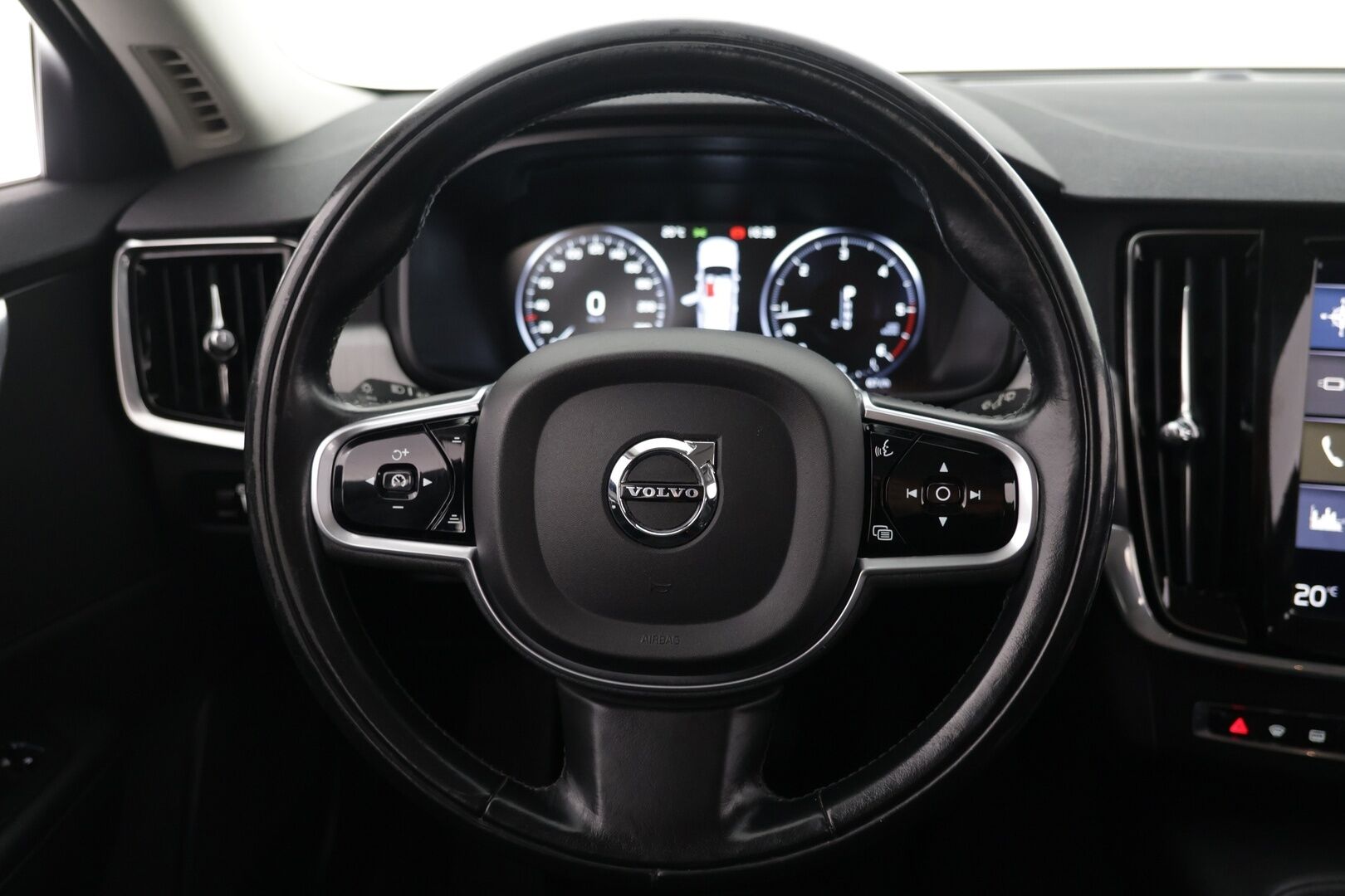 Volvo V90 2017 D4 Business aut - | Puolinahat | Ei ad-blue järjestelmää | Pilot assist | Turvallinen perhefarkku