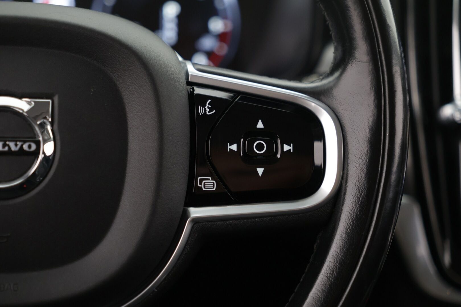Volvo V90 2017 D4 Business aut - | Puolinahat | Ei ad-blue järjestelmää | Pilot assist | Turvallinen perhefarkku