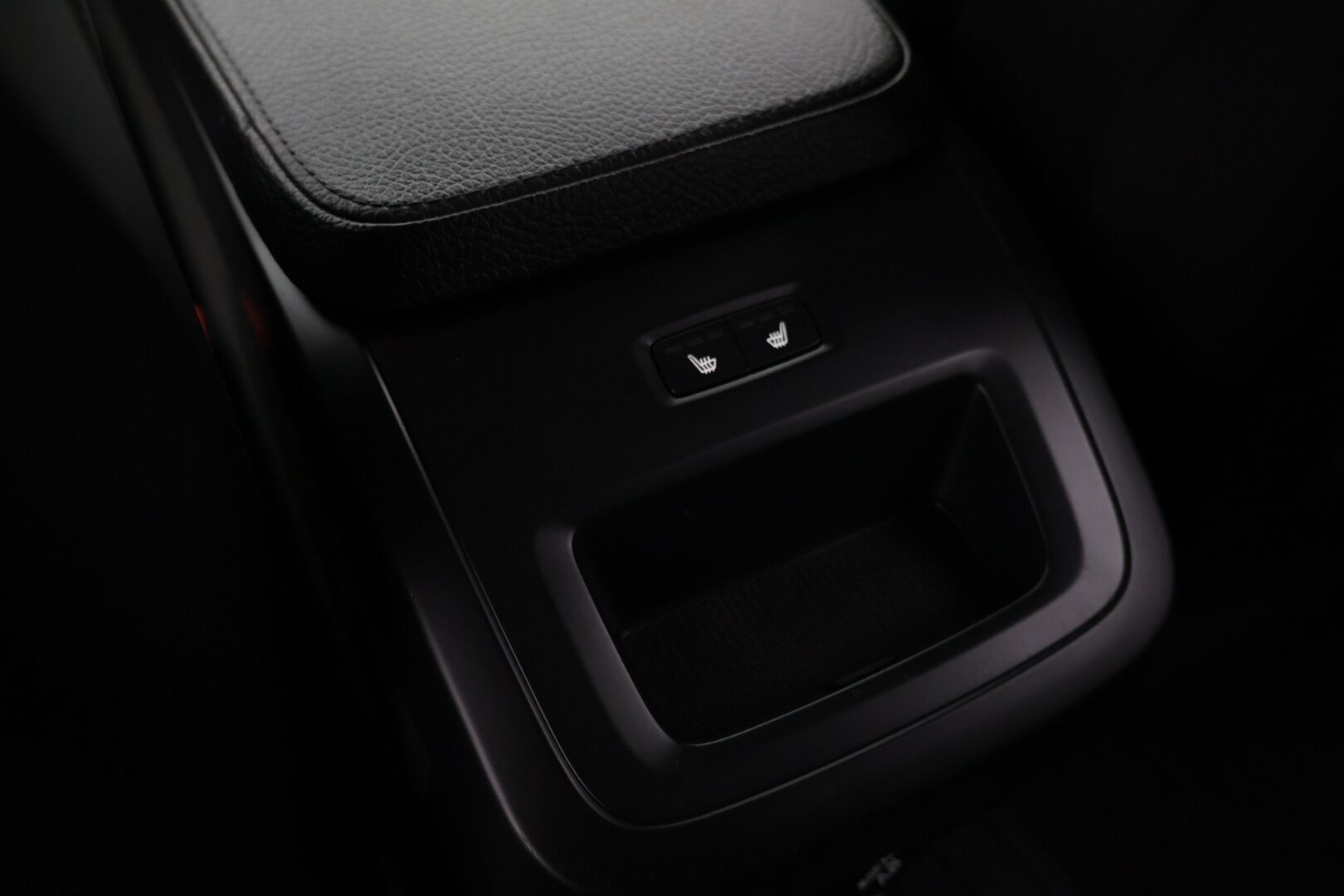 Volvo V90 2017 D4 Business aut - | Puolinahat | Ei ad-blue järjestelmää | Pilot assist | Turvallinen perhefarkku