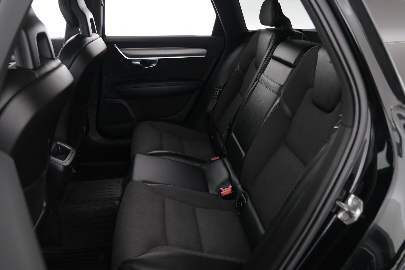 Volvo V90 2017 D4 Business aut - | Puolinahat | Ei ad-blue järjestelmää | Pilot assist | Turvallinen perhefarkku
