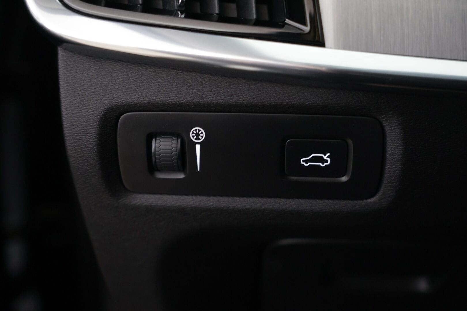 Volvo V90 2017 D4 Business aut - | Puolinahat | Ei ad-blue järjestelmää | Pilot assist | Turvallinen perhefarkku
