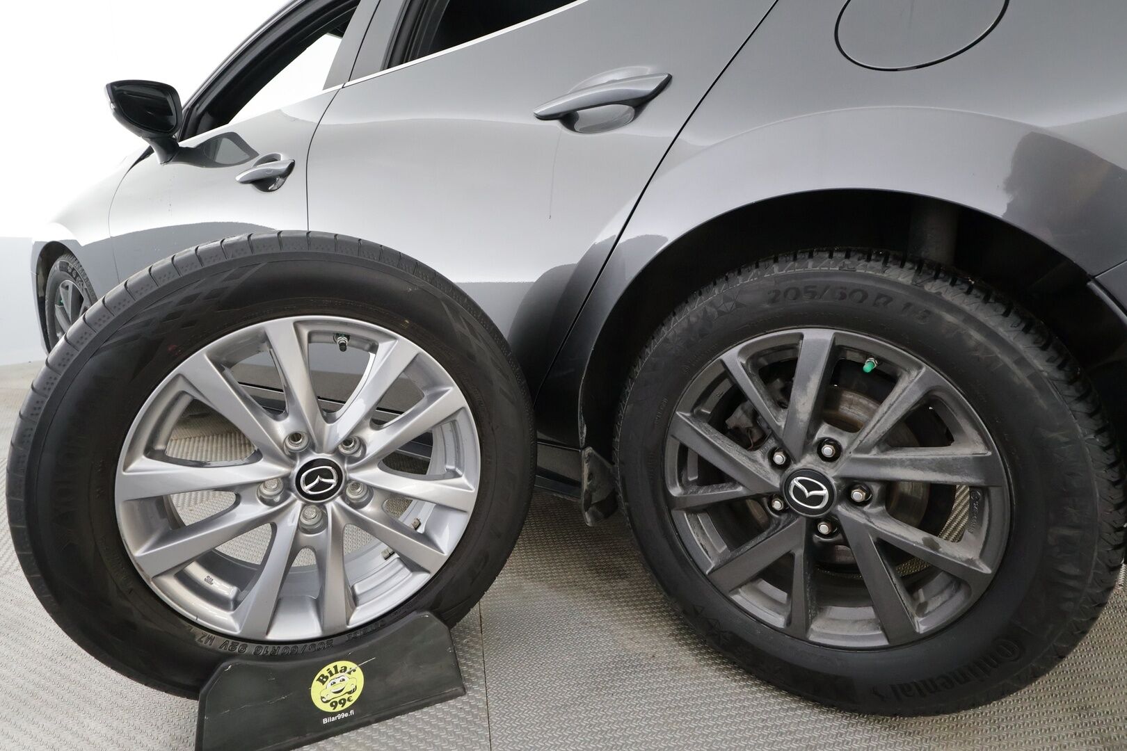 Mazda 3 2020 Hatchback 2,0 SKYACTIV-G Vision Plus Business AT * Webasto / ACC / LED / P.Kamera / Navi / Kaistavahti / Keyless * - HUD / Suomi-auto / Kahdet renkaat aluvanteilla - HULLUT AVAJAISHULINAT KORKOTARJOUS 3,29 %