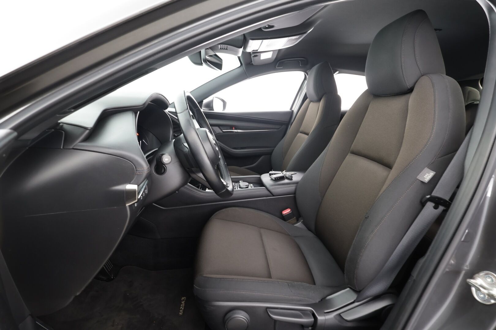 Mazda 3 2020 Hatchback 2,0 SKYACTIV-G Vision Plus Business AT * Webasto / ACC / LED / P.Kamera / Navi / Kaistavahti / Keyless * - HUD / Suomi-auto / Kahdet renkaat aluvanteilla