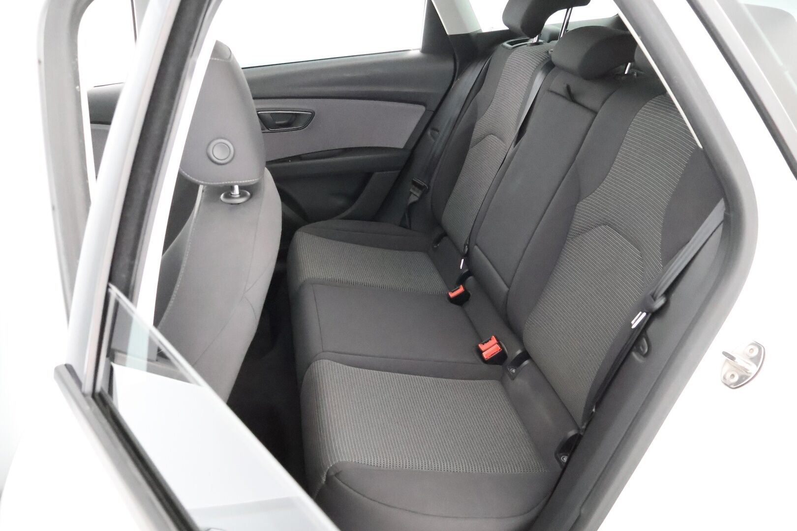 Seat Leon ST 2019 1,5 TGI 131 Style Business DSG - Suomiauto / Adapt.Vakkari / Vetokoukku / Lohko & Sisäpistoke / Tulossa Myyntiin!