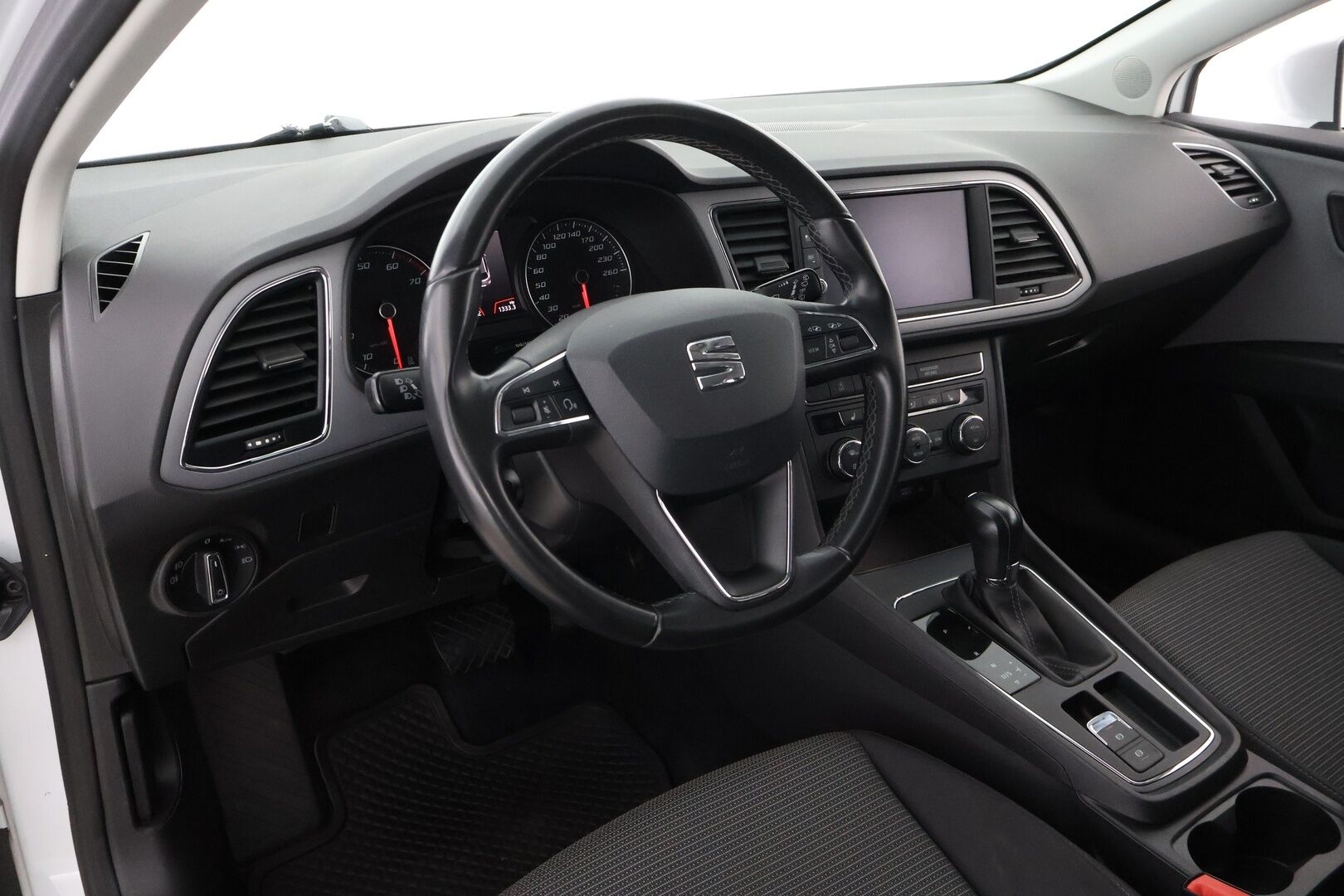 Seat Leon ST 2019 1,5 TGI 131 Style Business DSG - Suomiauto / Adapt.Vakkari / Vetokoukku / Lohko & Sisäpistoke / Tulossa Myyntiin!