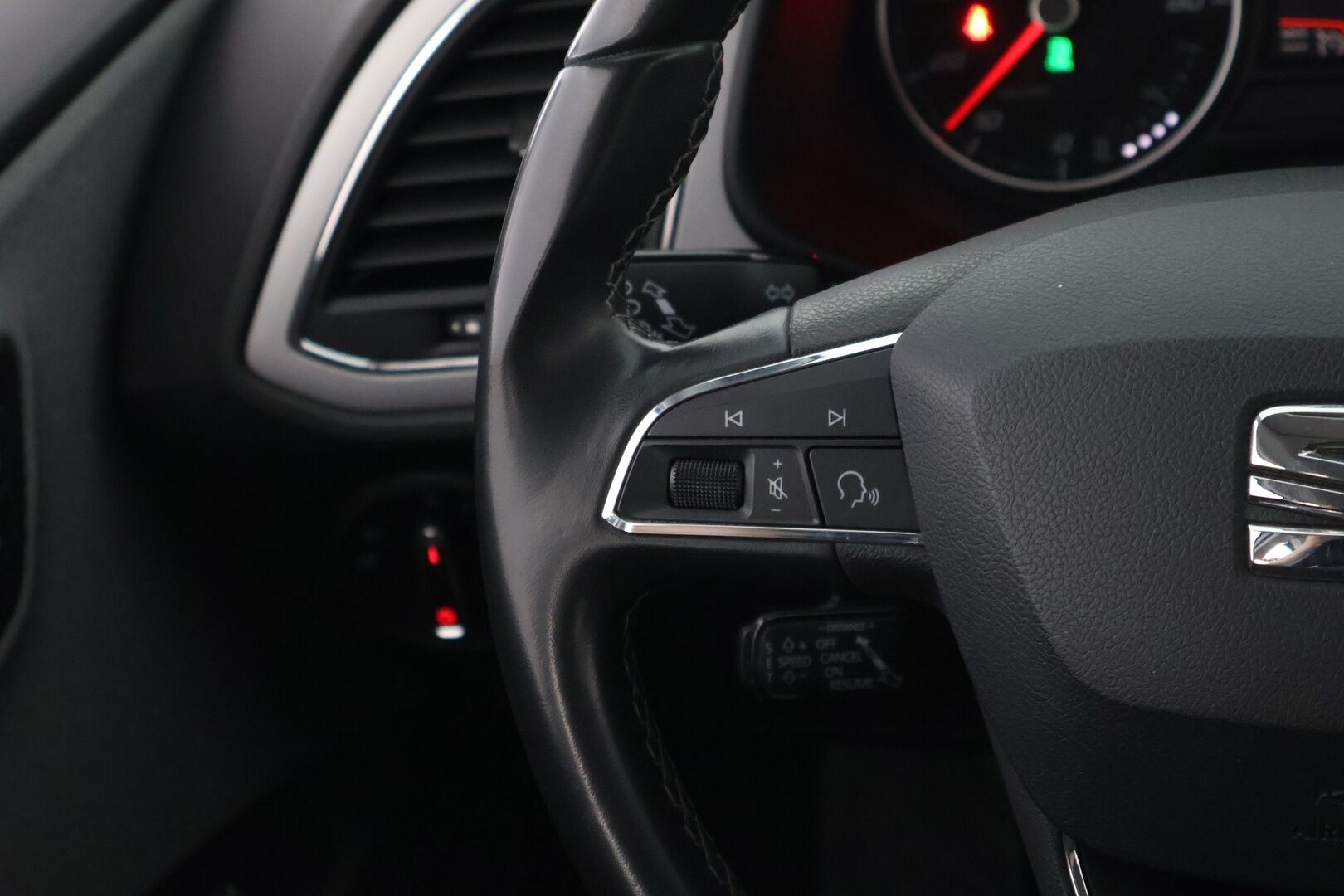 Seat Leon ST 2019 1,5 TGI 131 Style Business DSG - Suomiauto / Adapt.Vakkari / Vetokoukku / Lohko & Sisäpistoke / Tulossa Myyntiin!
