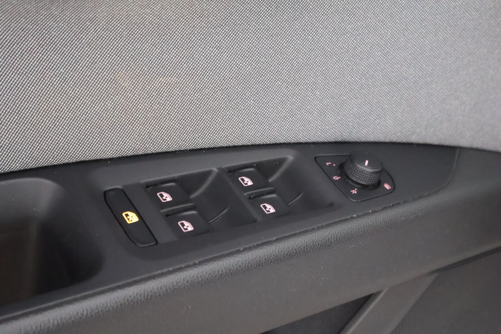 Seat Leon ST 2019 1,5 TGI 131 Style Business DSG - Suomiauto / Adapt.Vakkari / Vetokoukku / Lohko & Sisäpistoke / Tulossa Myyntiin!