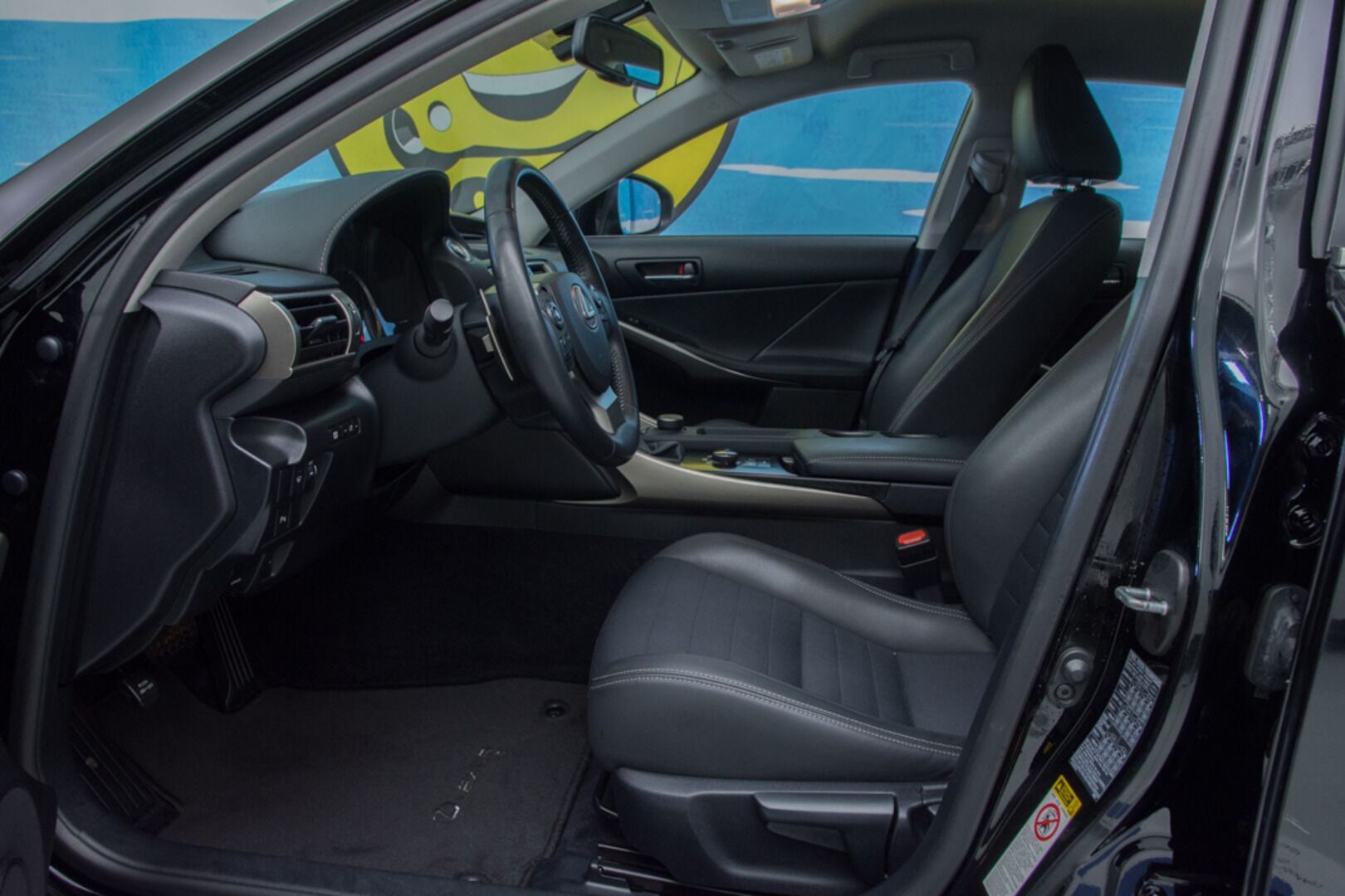 Lexus IS 2014 300h Comfort Business *Ratin lämmitin / Vakkari / P.tutkat / Puolnahat / BT-media * - Tuonti auto (Ruotsi) Avaimeton käynnistys / Lämmitettävä tuulilasi /Navigointijärjestelmä / Penkinlämmittimet / Sport-ohjauspyörä ratinlämmityksellä ja vaihteenvalitsimilla / 2xRenkaat / 2x avaimet * - HULLUT AVAJAISHULINAT KORKOTARJOUS 3,29 %