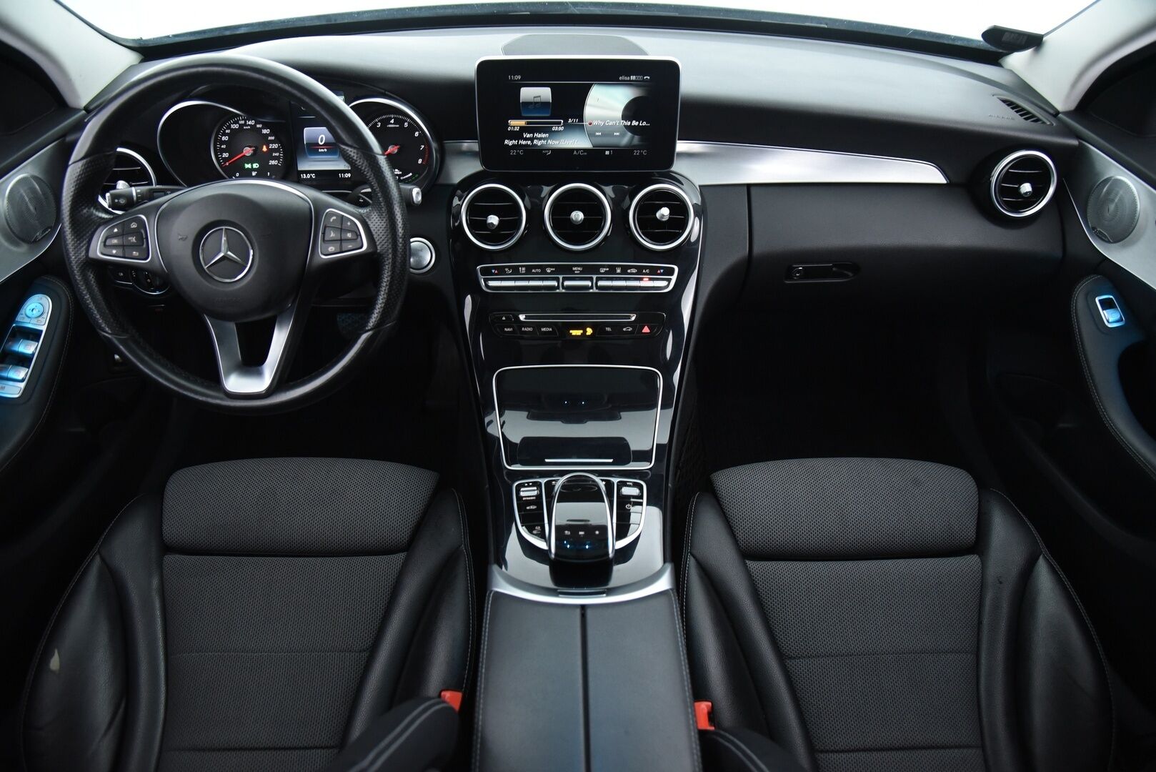 Mercedes-Benz C 2017 350 e T A Premium Business / DTR+Q / Koukku / Burmester / LED IHC+ / 360-kamera / - Panorama / Huippu varusteltu! 