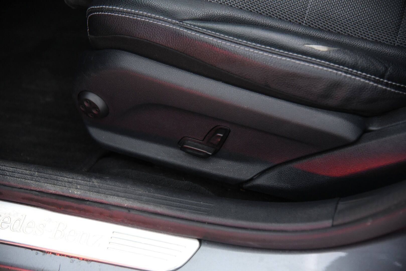 Mercedes-Benz C 2017 350 e T A Premium Business / DTR+Q / Koukku / Burmester / LED IHC+ / 360-kamera / - Panorama / Huippu varusteltu! 