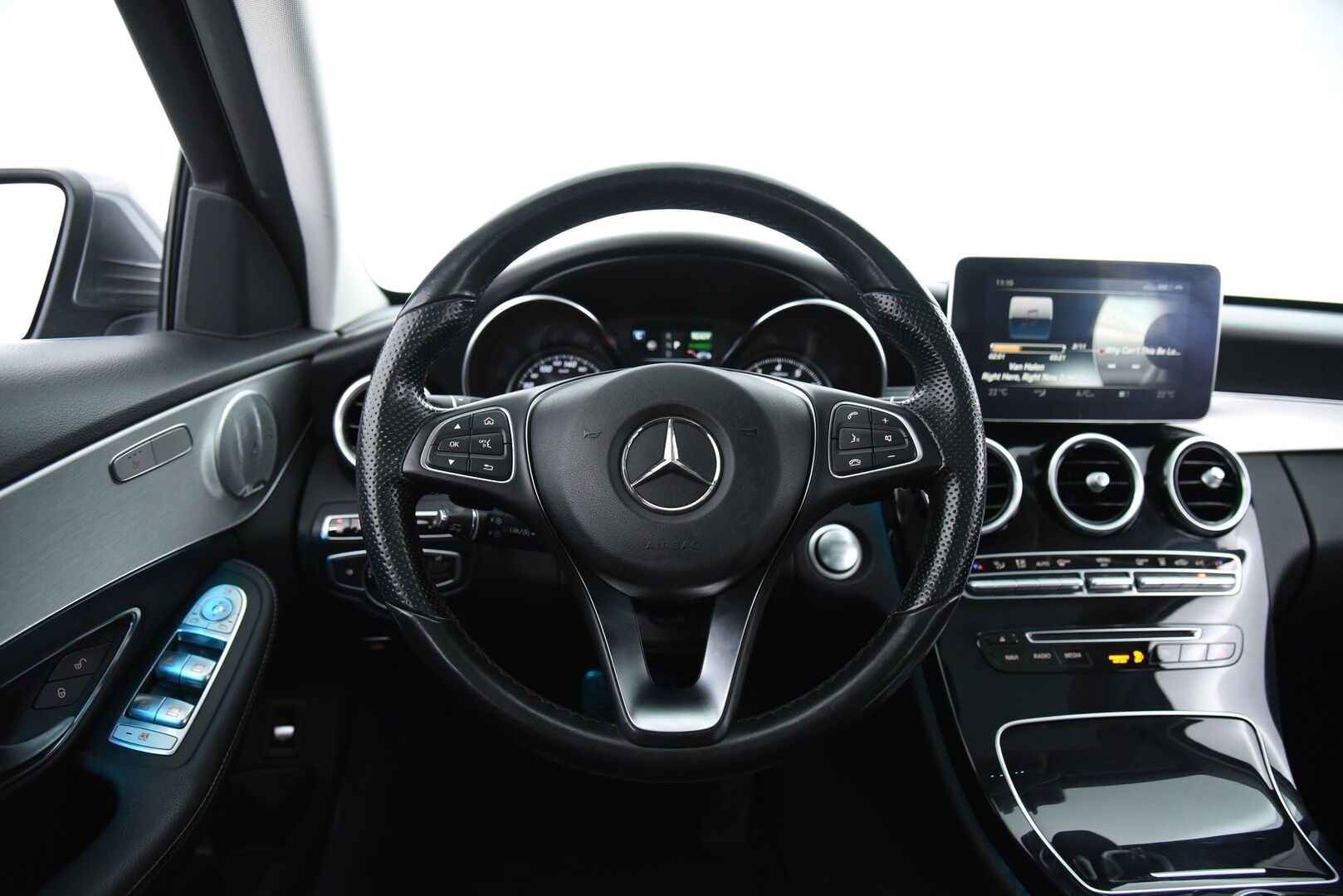 Mercedes-Benz C 2017 350 e T A Premium Business / DTR+Q / Koukku / Burmester / LED IHC+ / 360-kamera / - Panorama / Huippu varusteltu! 