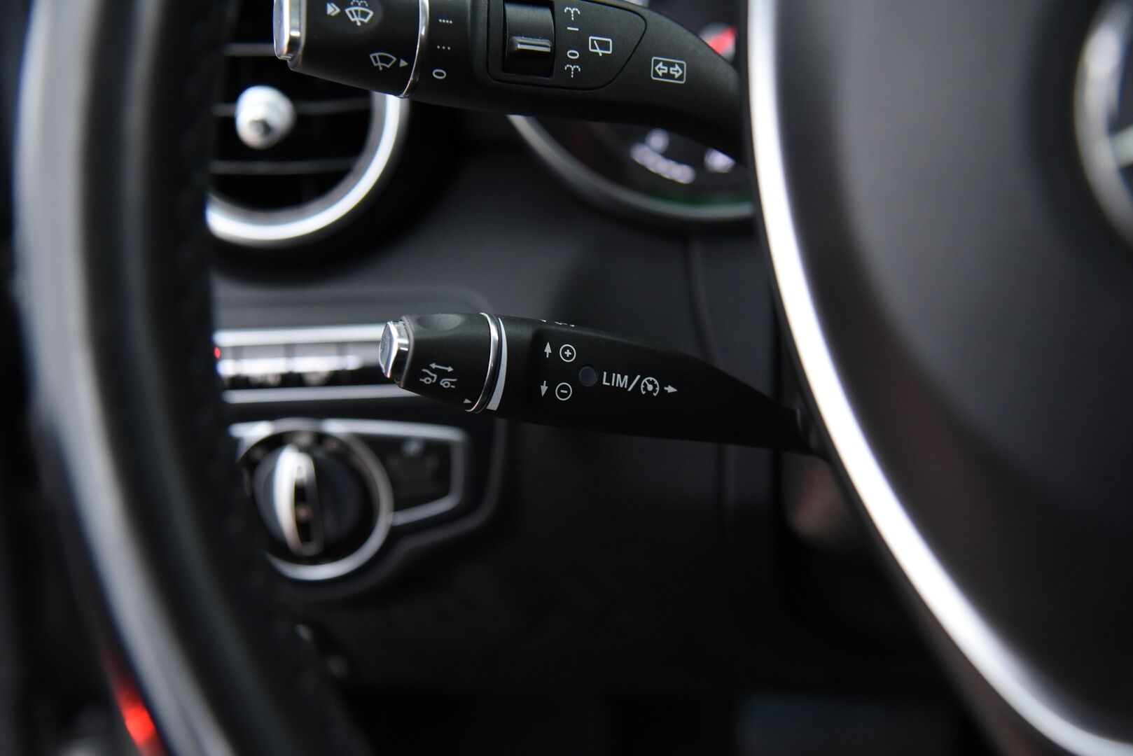 Mercedes-Benz C 2017 350 e T A Premium Business / DTR+Q / Koukku / Burmester / LED IHC+ / 360-kamera / - Panorama / Huippu varusteltu! 